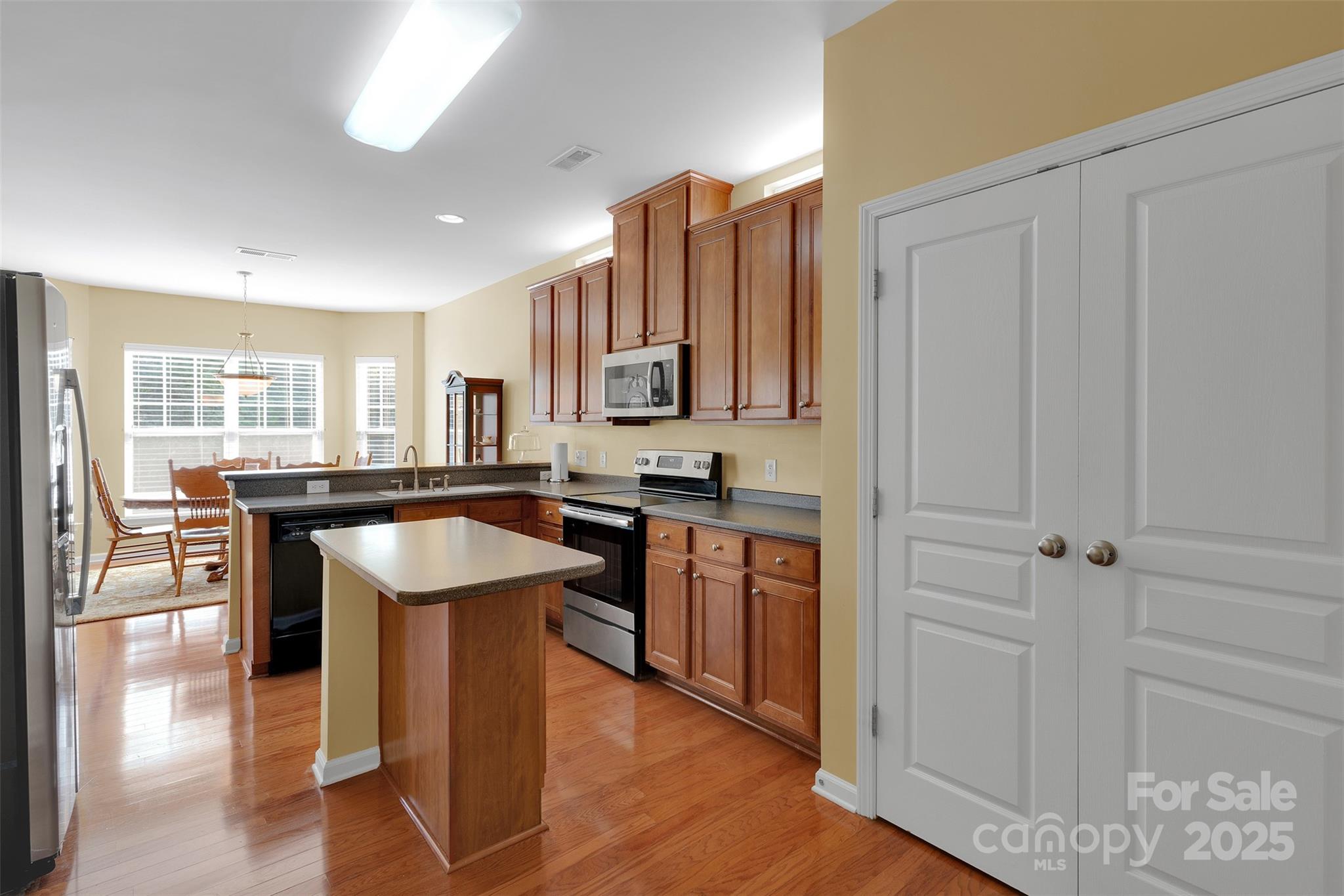 4557 Scarlet Oak Drive