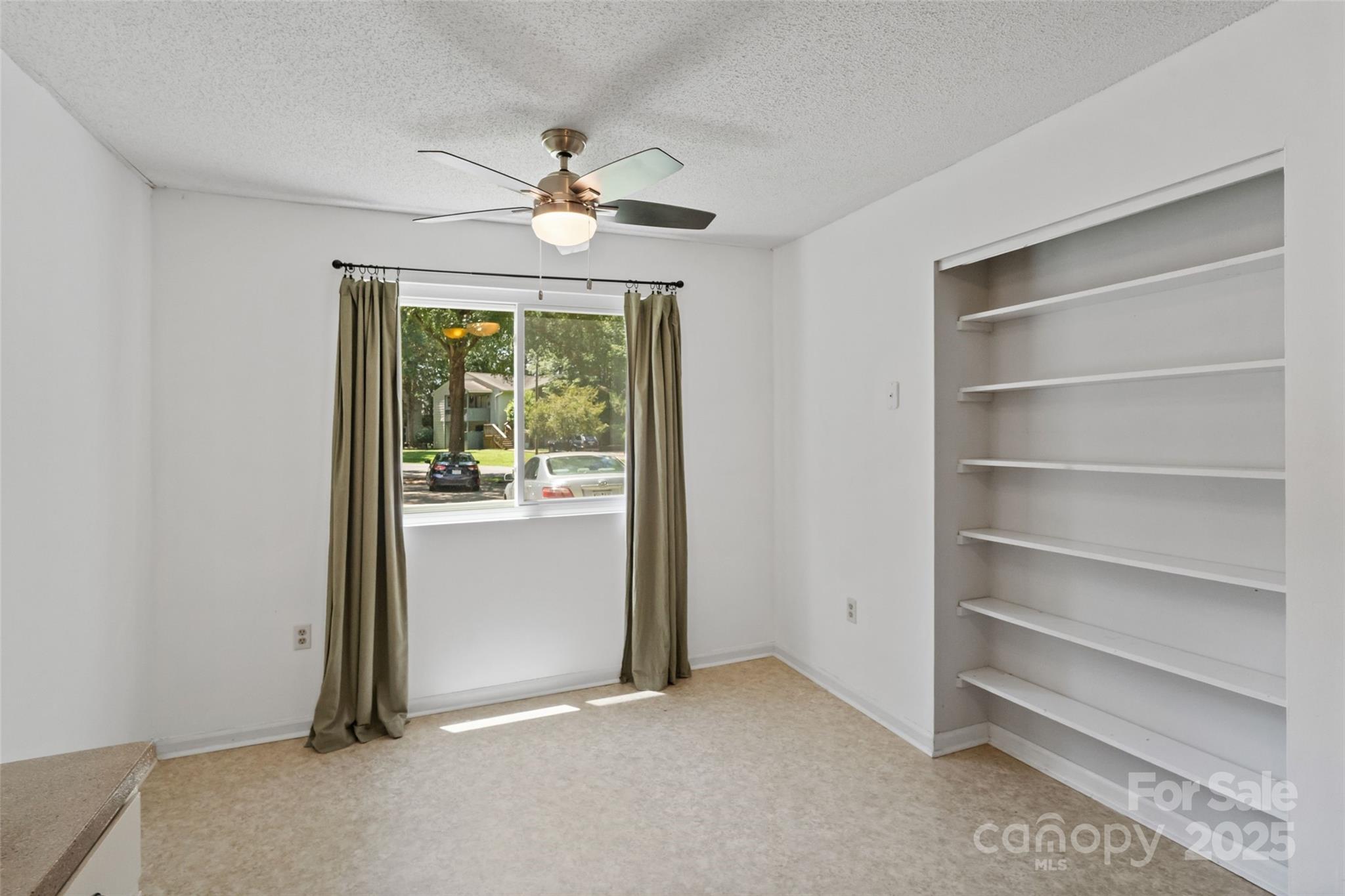 1763 Hunters Trail