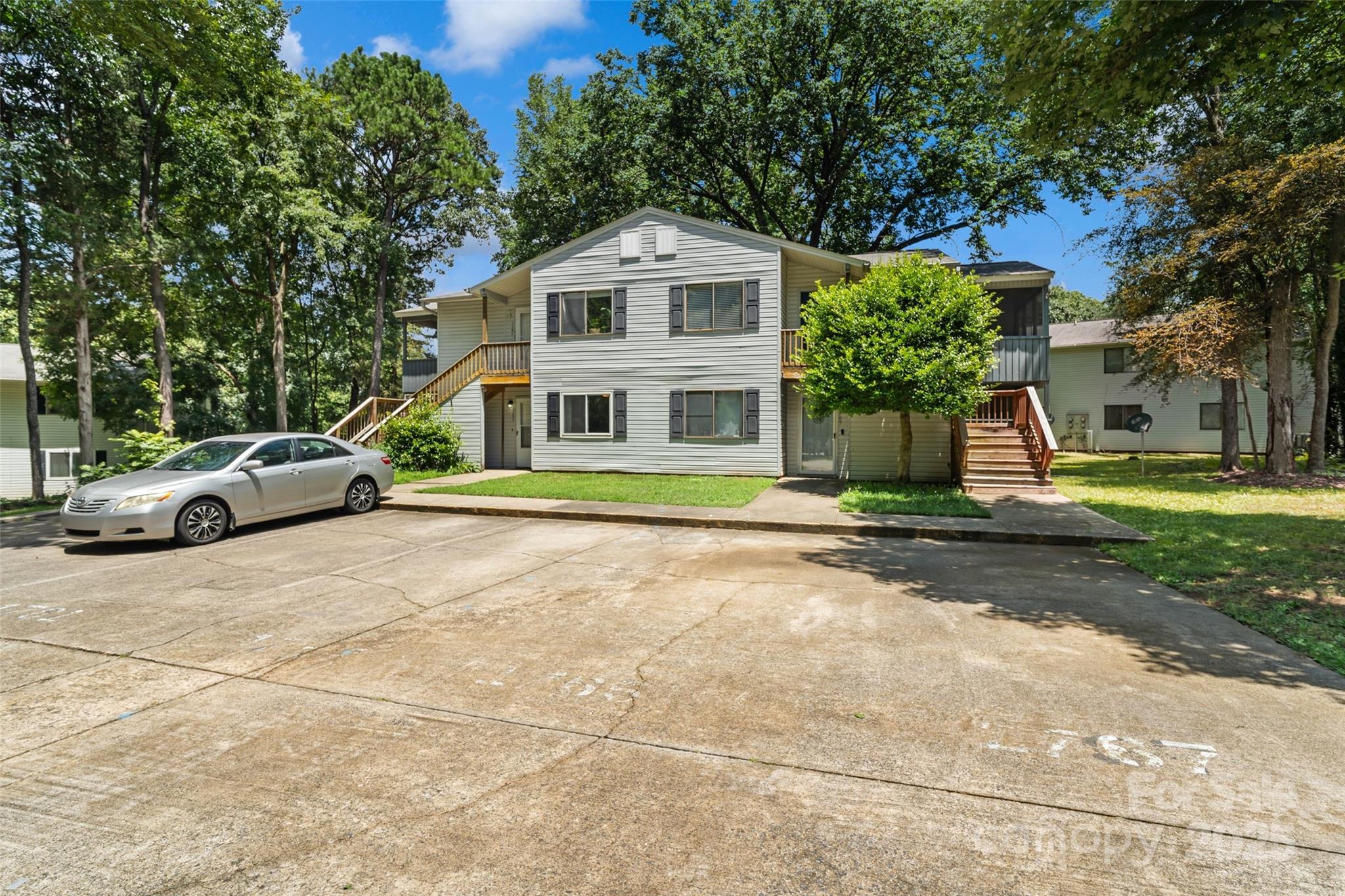 1763 Hunters Trail