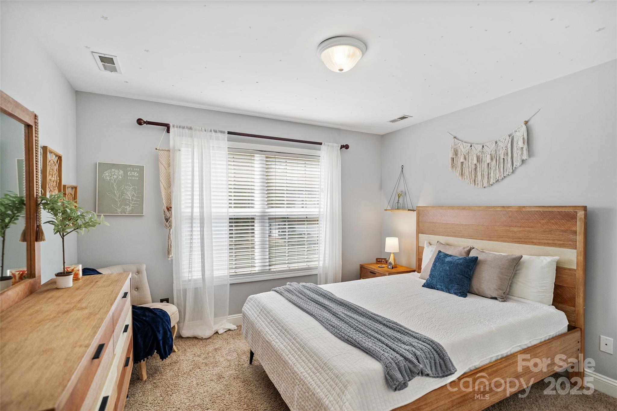 1636 Beacon Hill Court