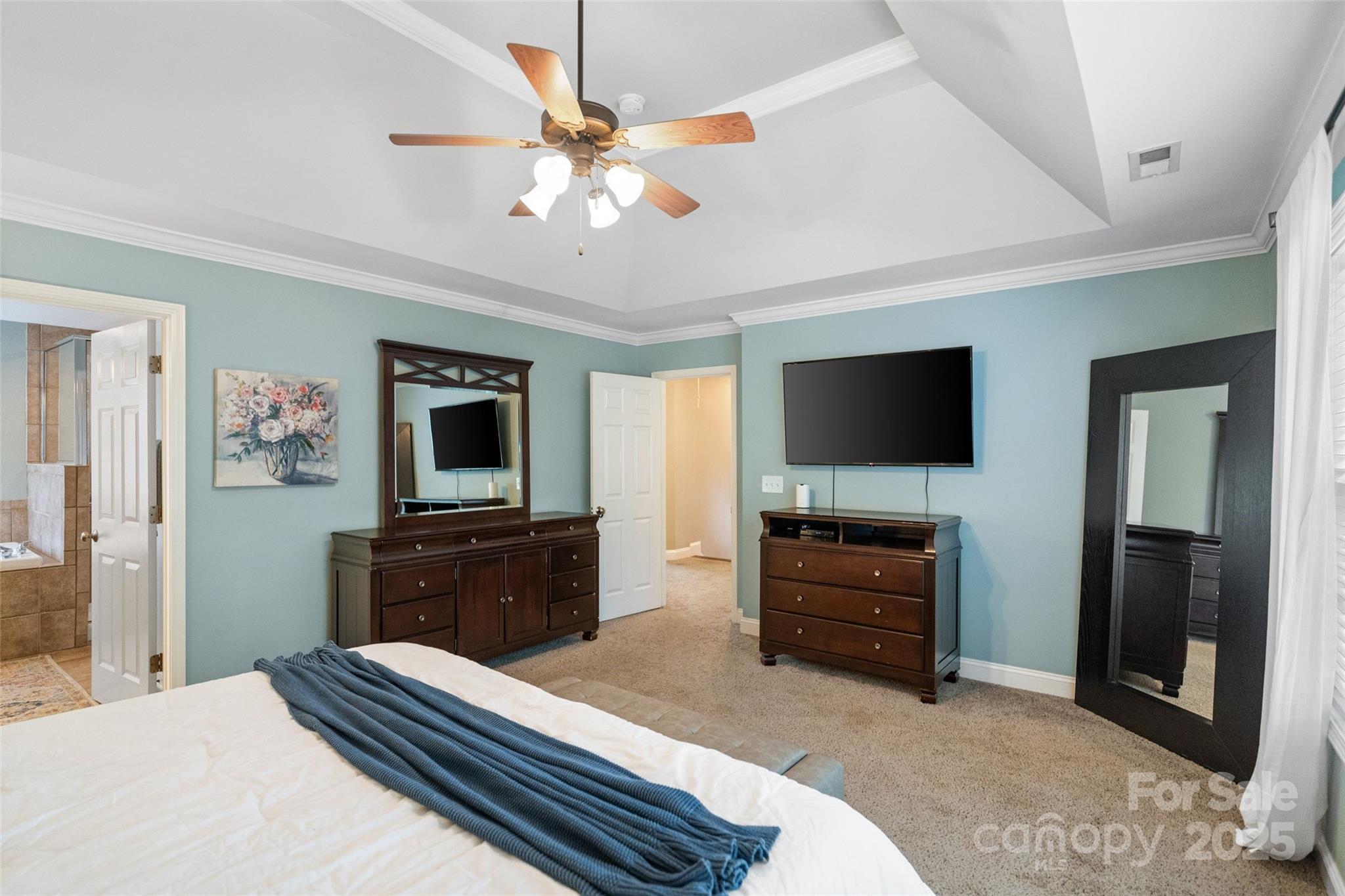 1636 Beacon Hill Court