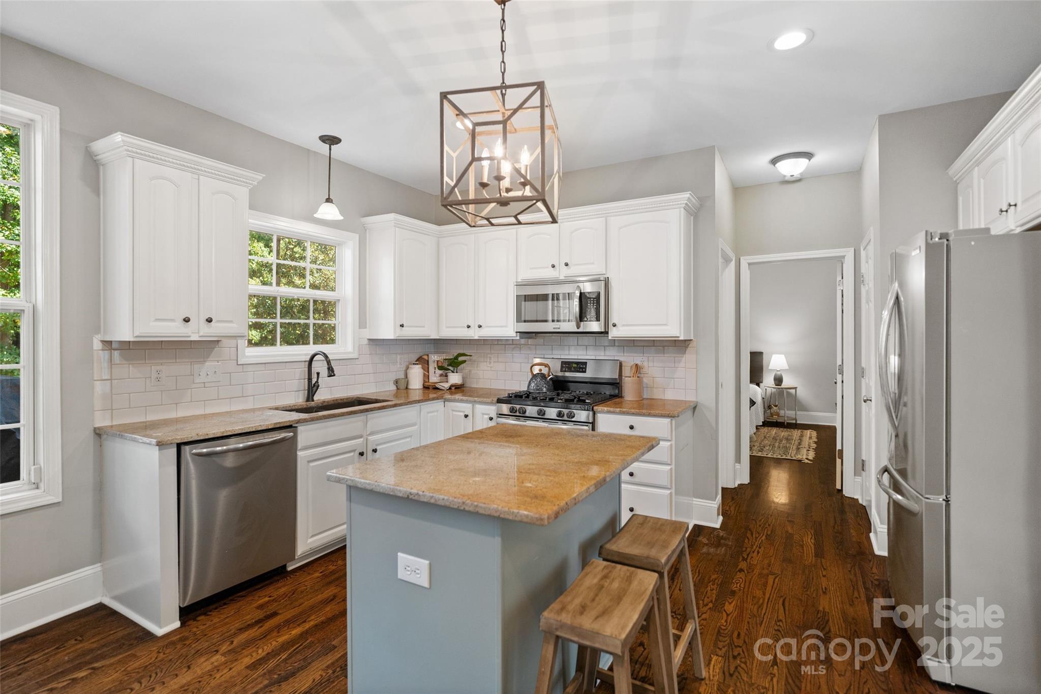 1636 Beacon Hill Court