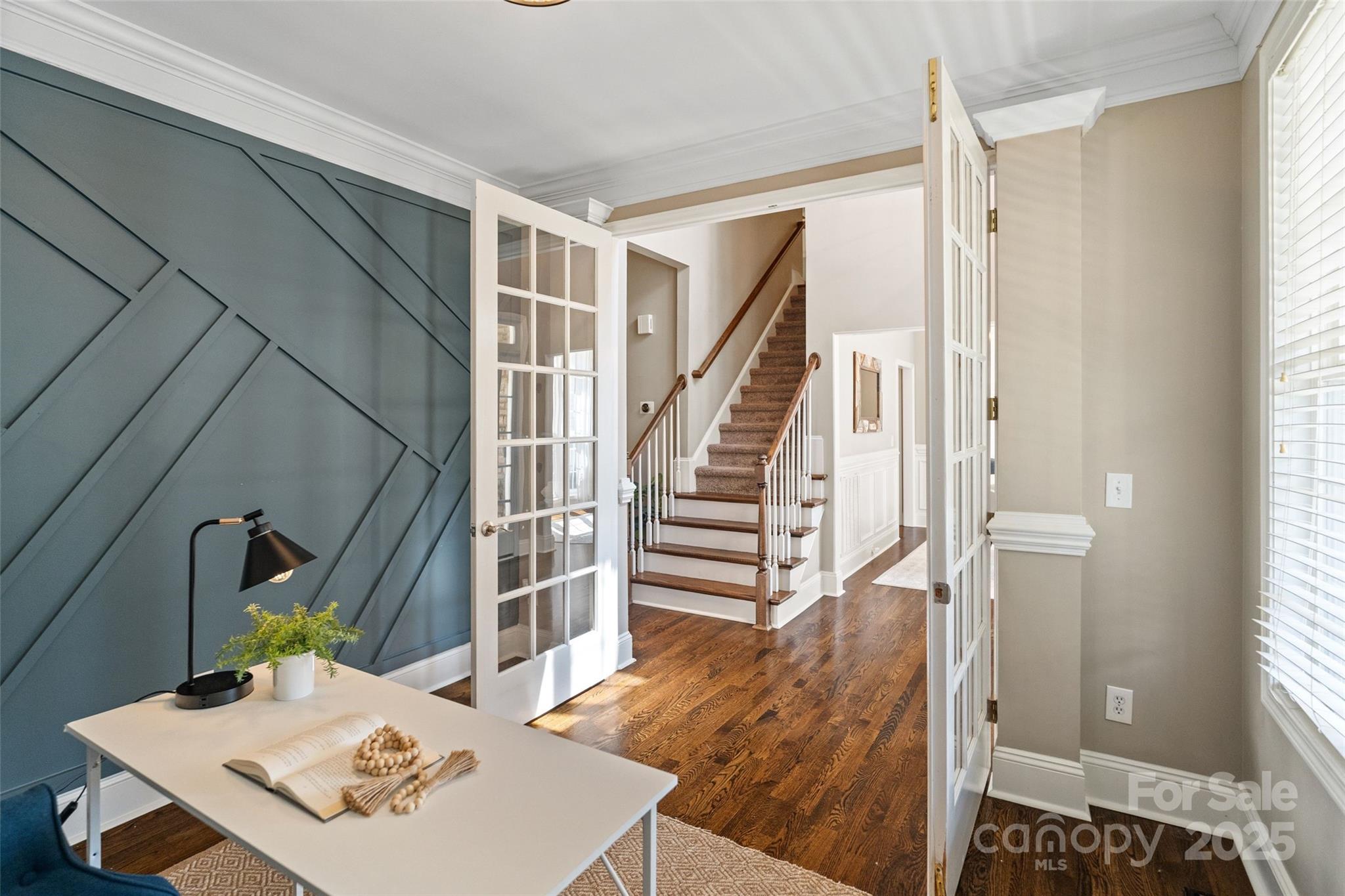 1636 Beacon Hill Court