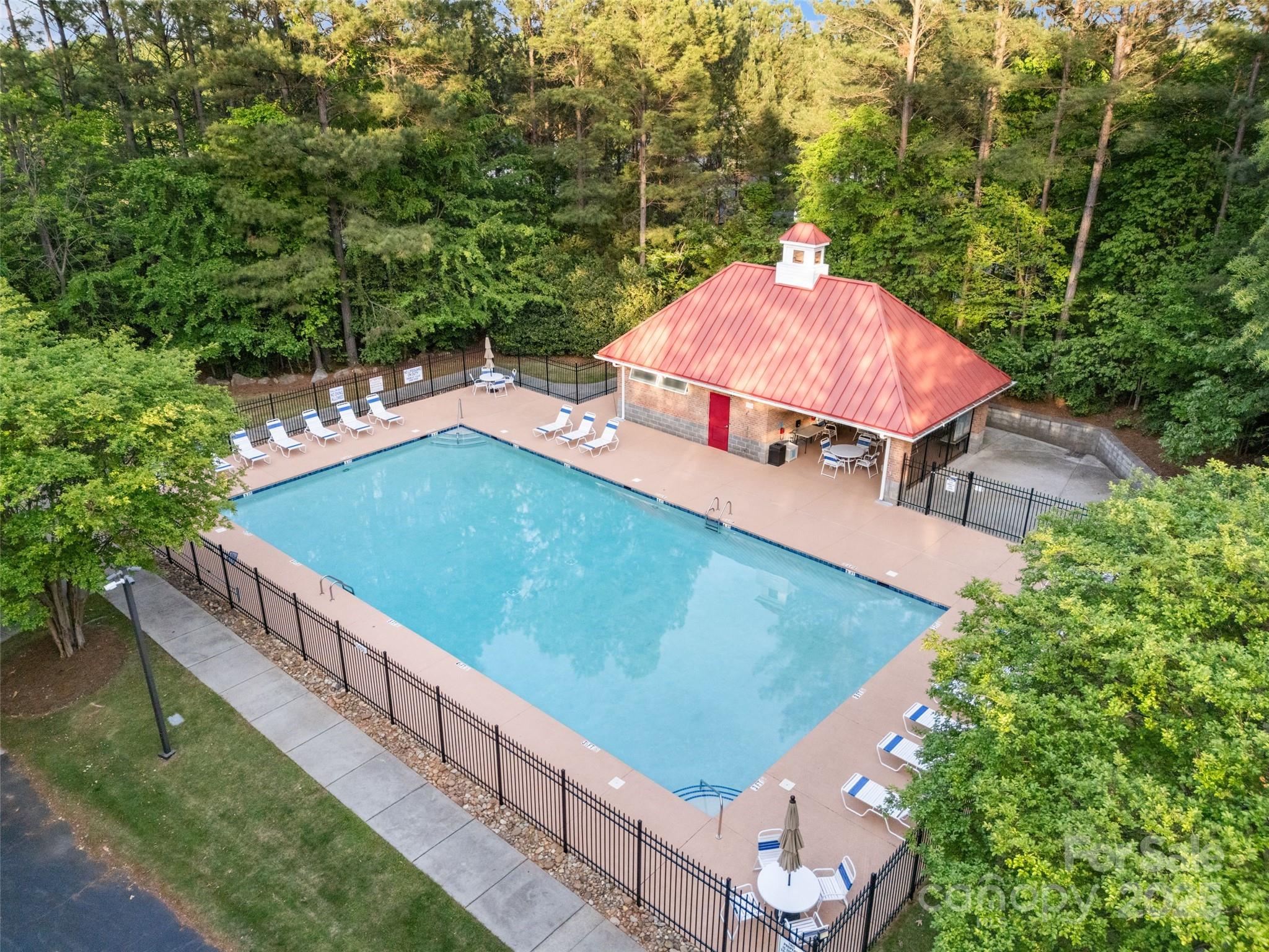 1636 Beacon Hill Court