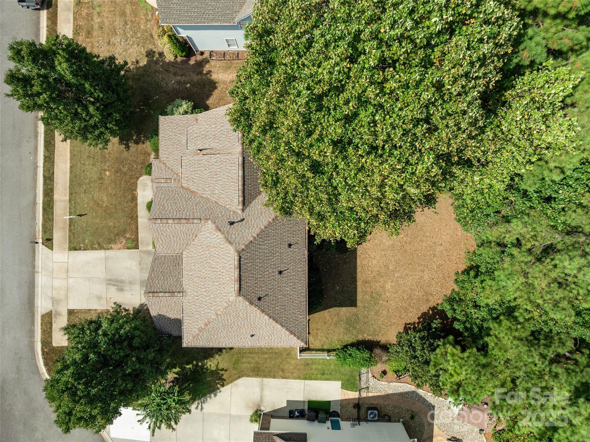 1636 Beacon Hill Court