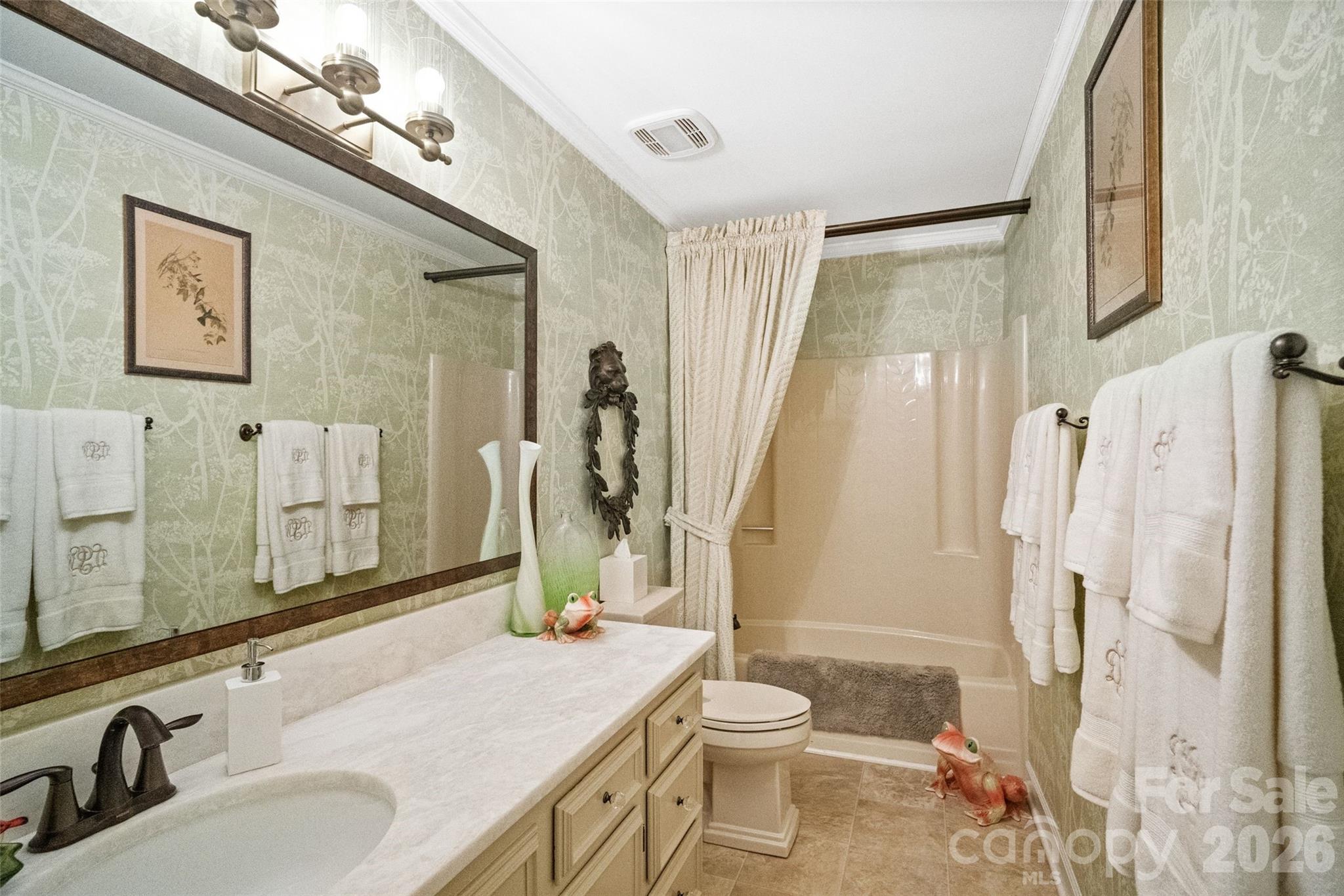 832 Bridgewood Drive