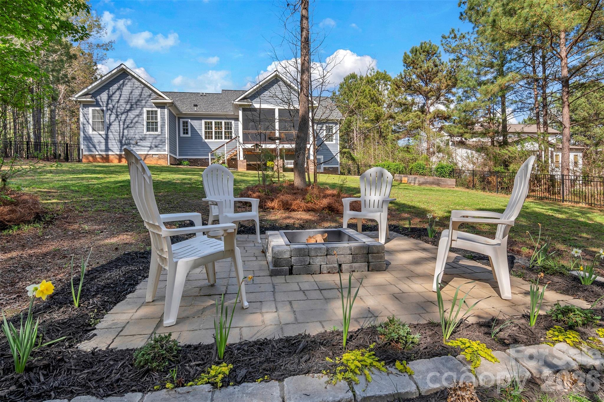 570 Deanne Drive