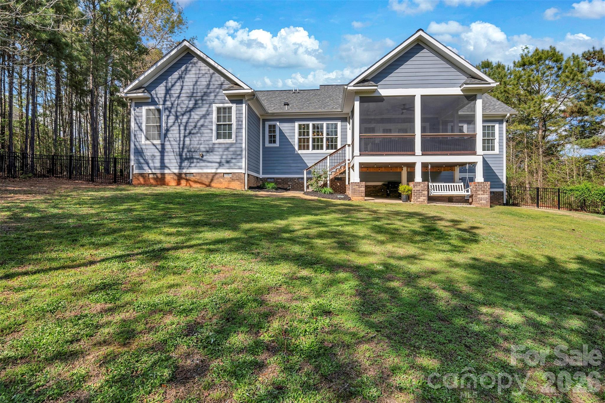 570 Deanne Drive