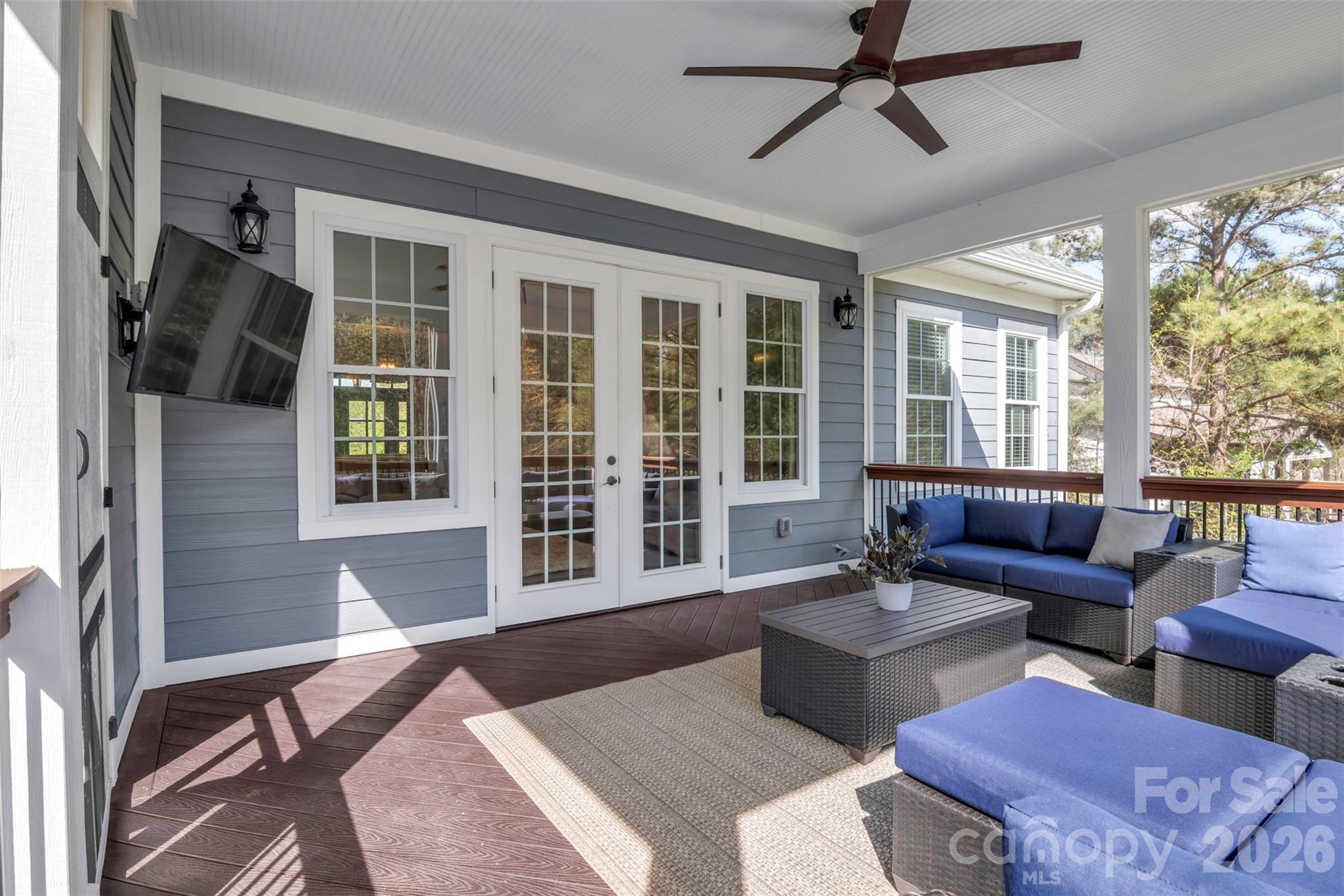 570 Deanne Drive