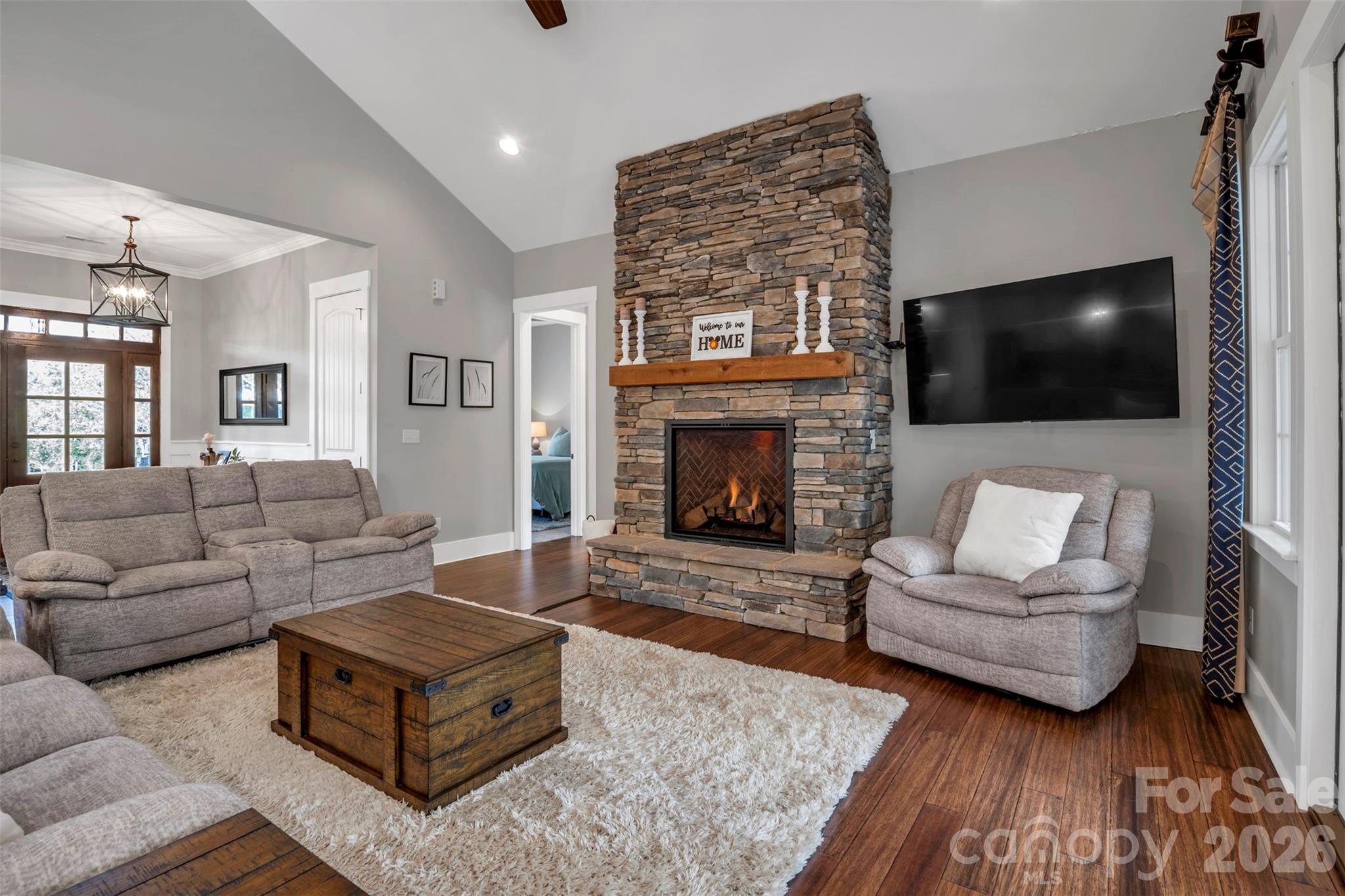 570 Deanne Drive