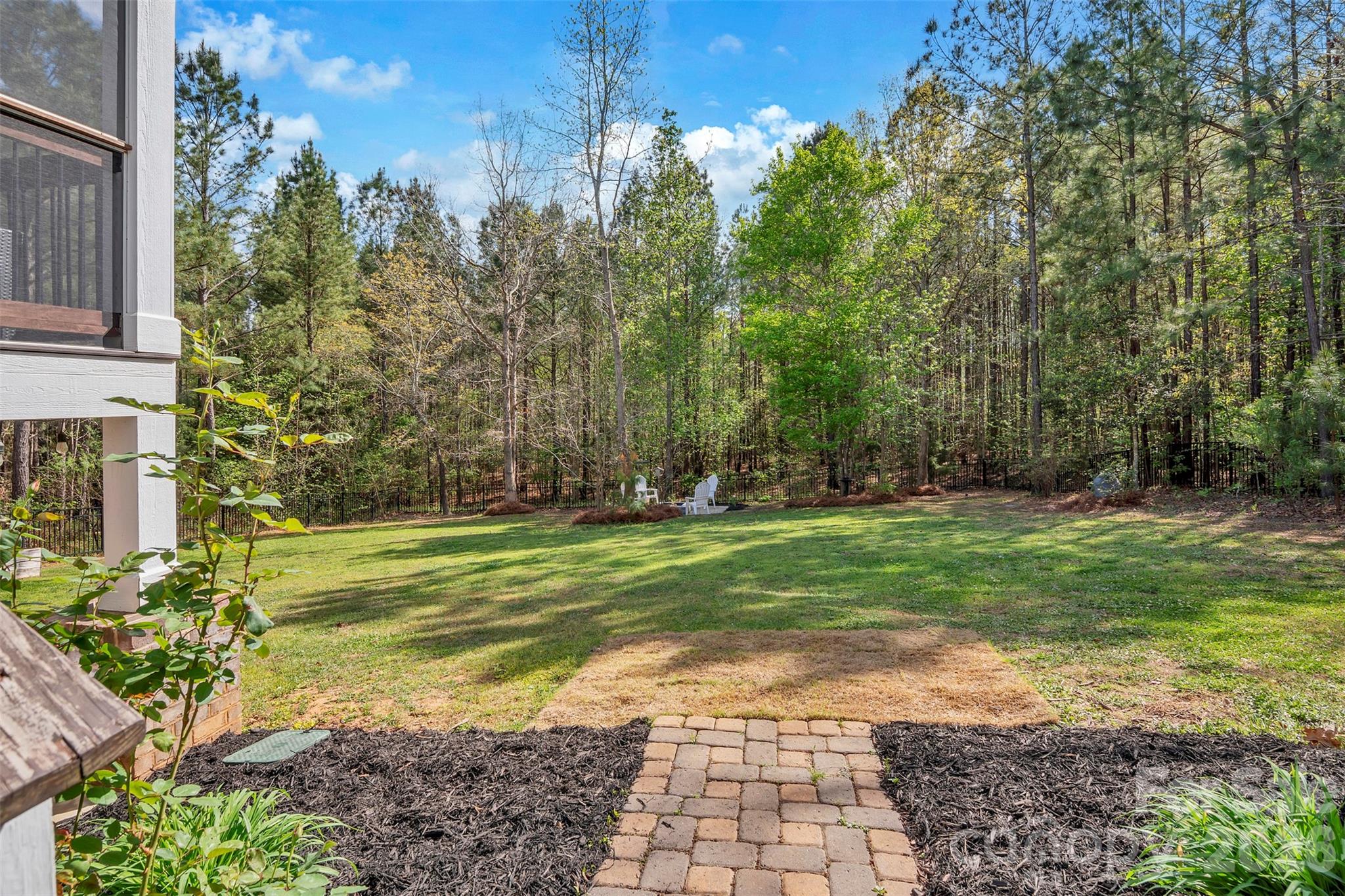 570 Deanne Drive