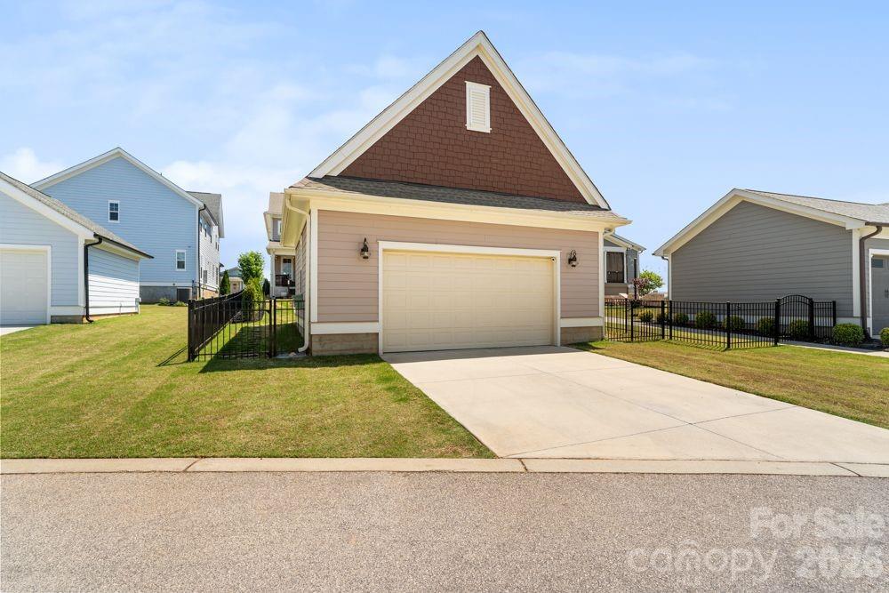 1568 Riverwalk Parkway