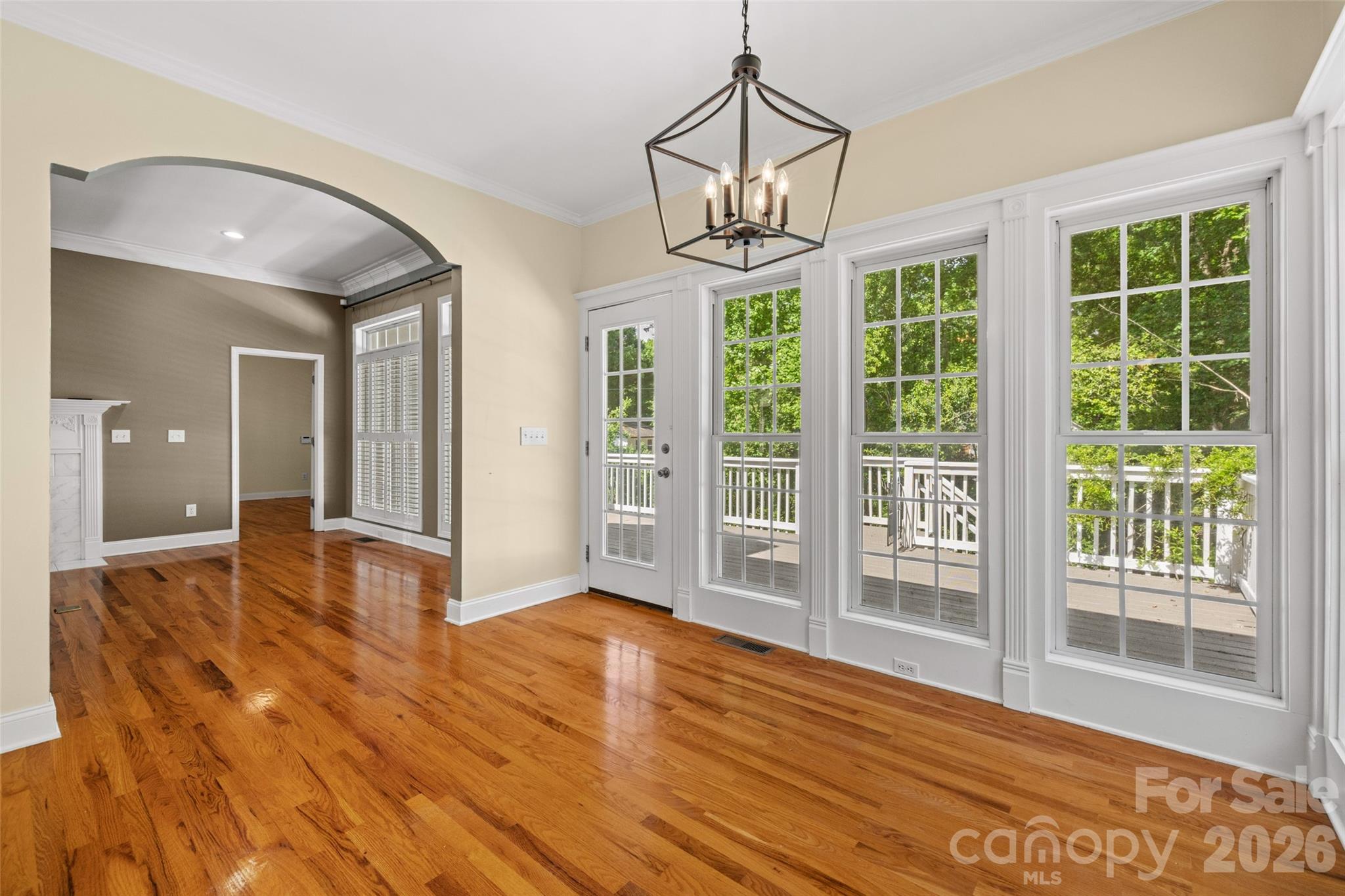 1953 Regency Court