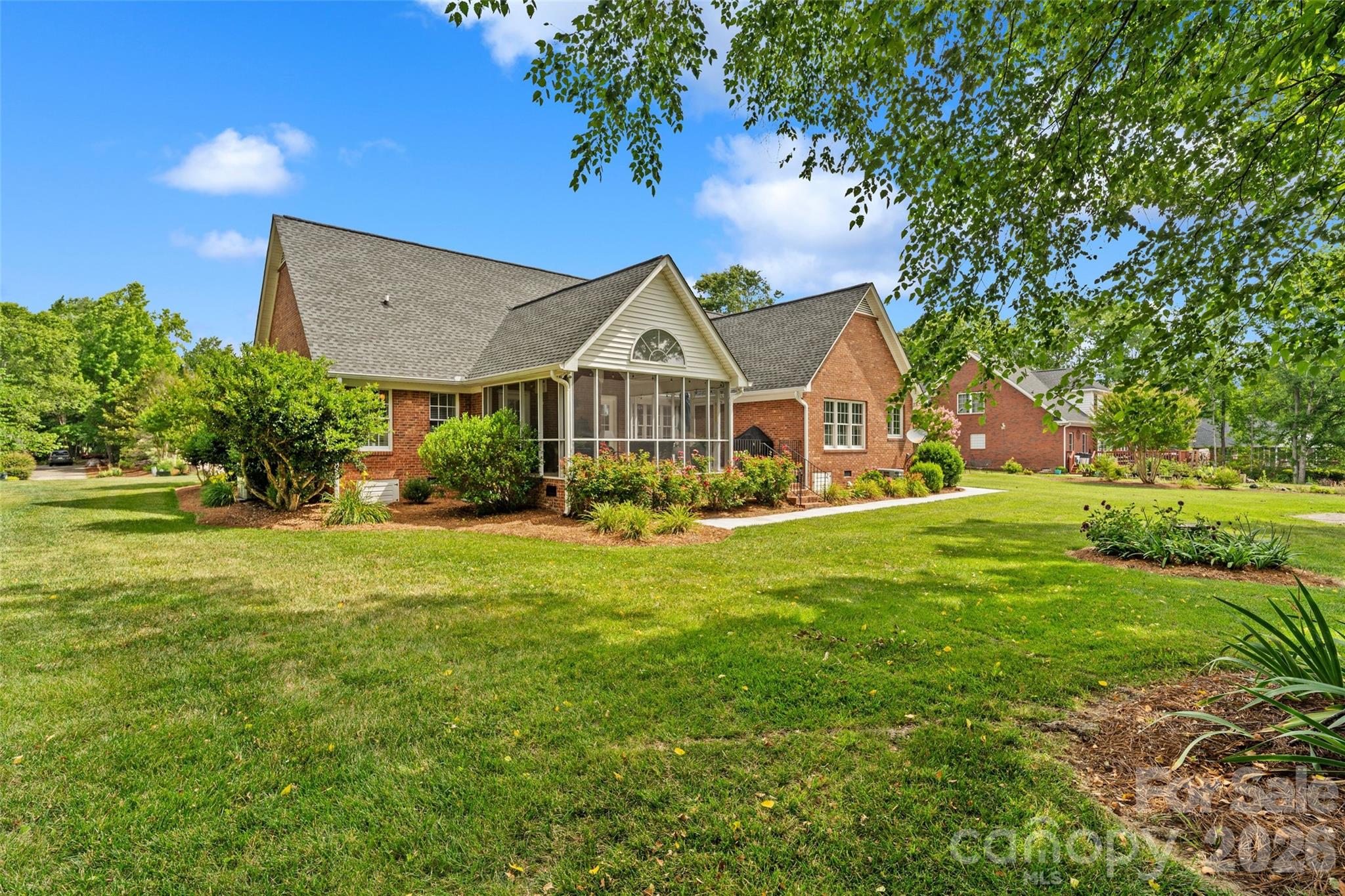 1135 Hunter Trail Court