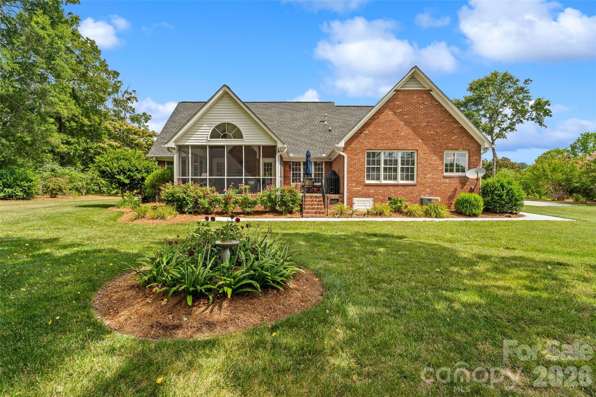 1135 Hunter Trail Court