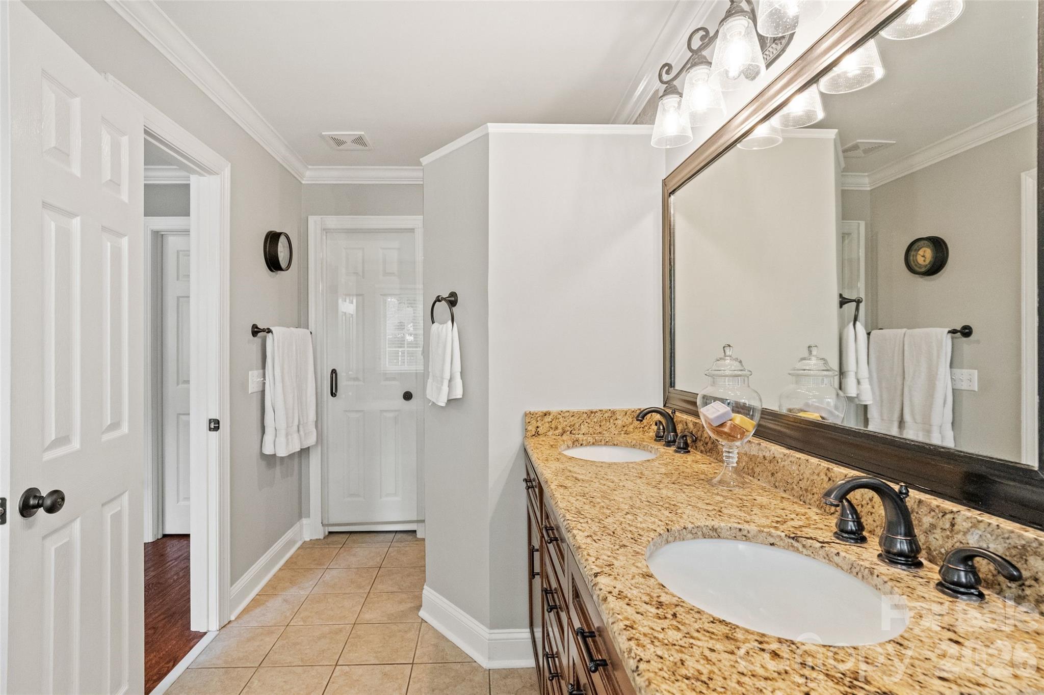 1135 Hunter Trail Court
