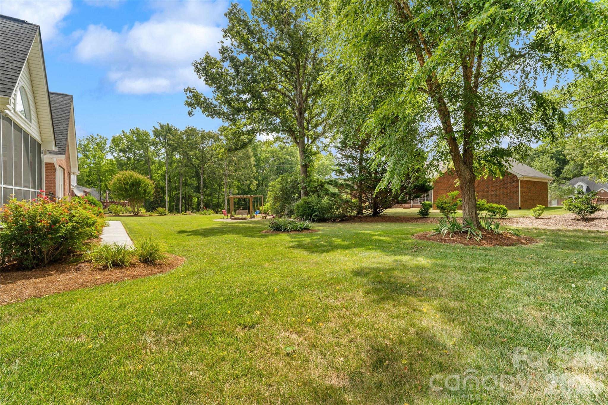 1135 Hunter Trail Court