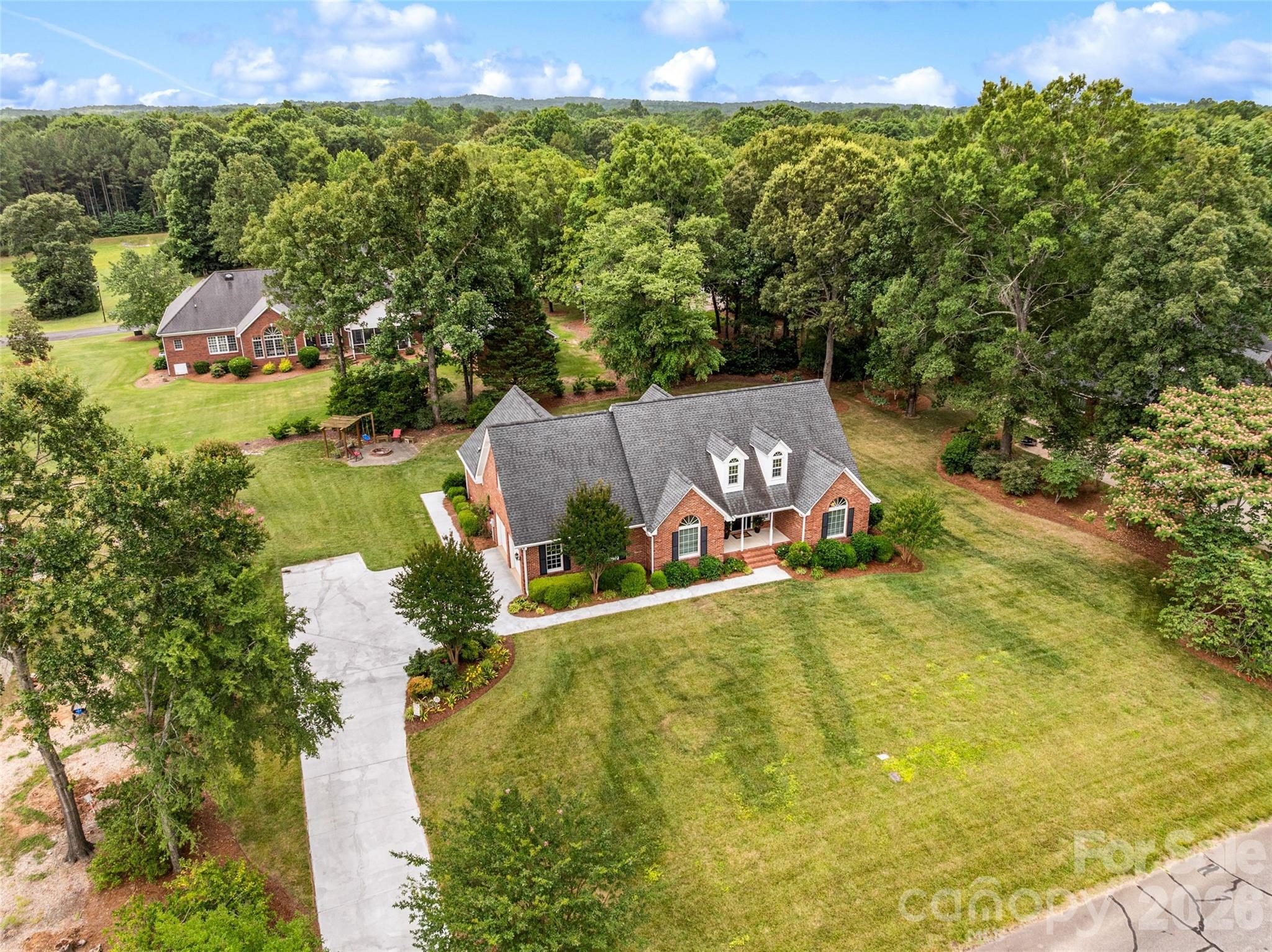 1135 Hunter Trail Court