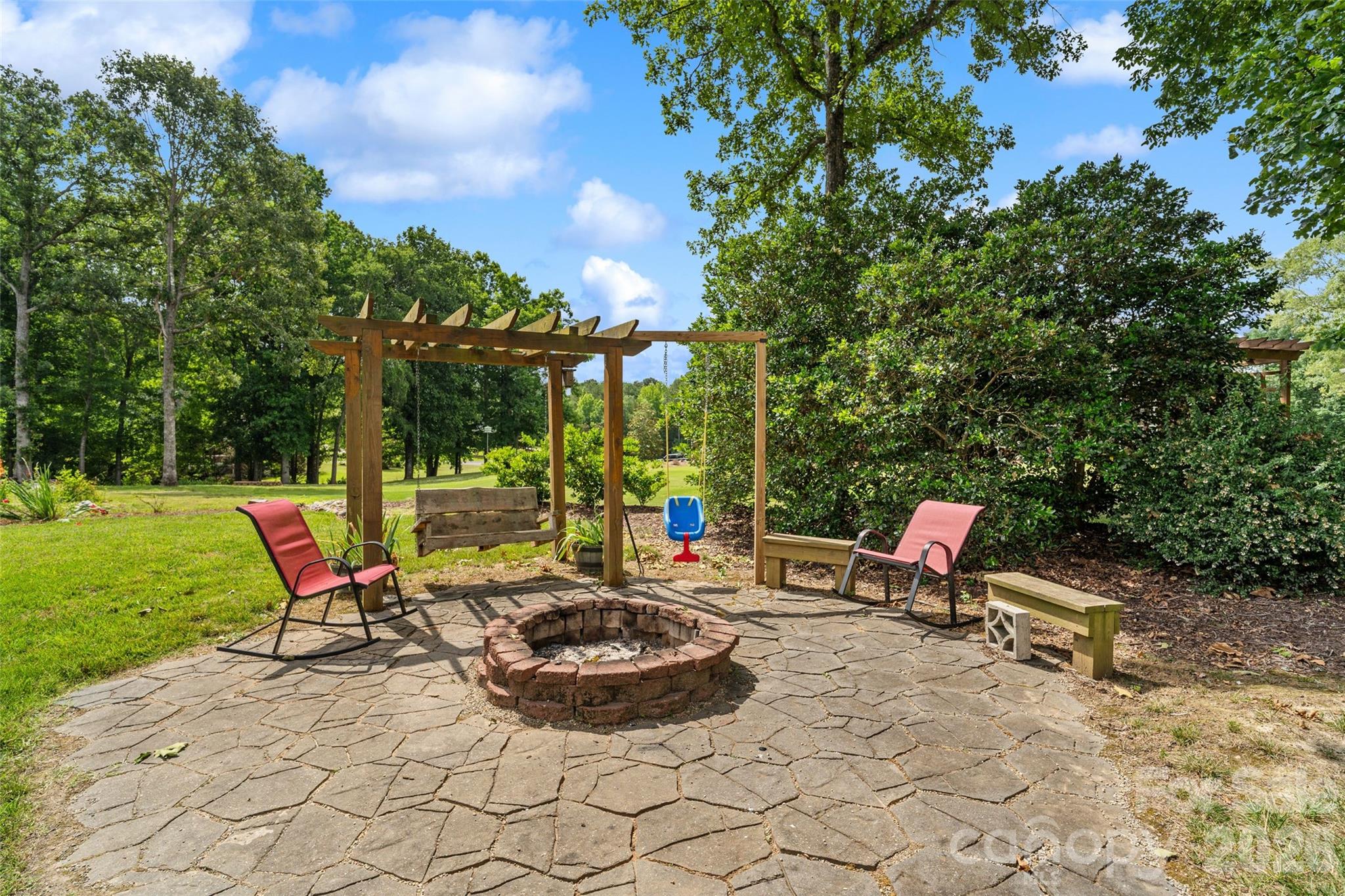 1135 Hunter Trail Court