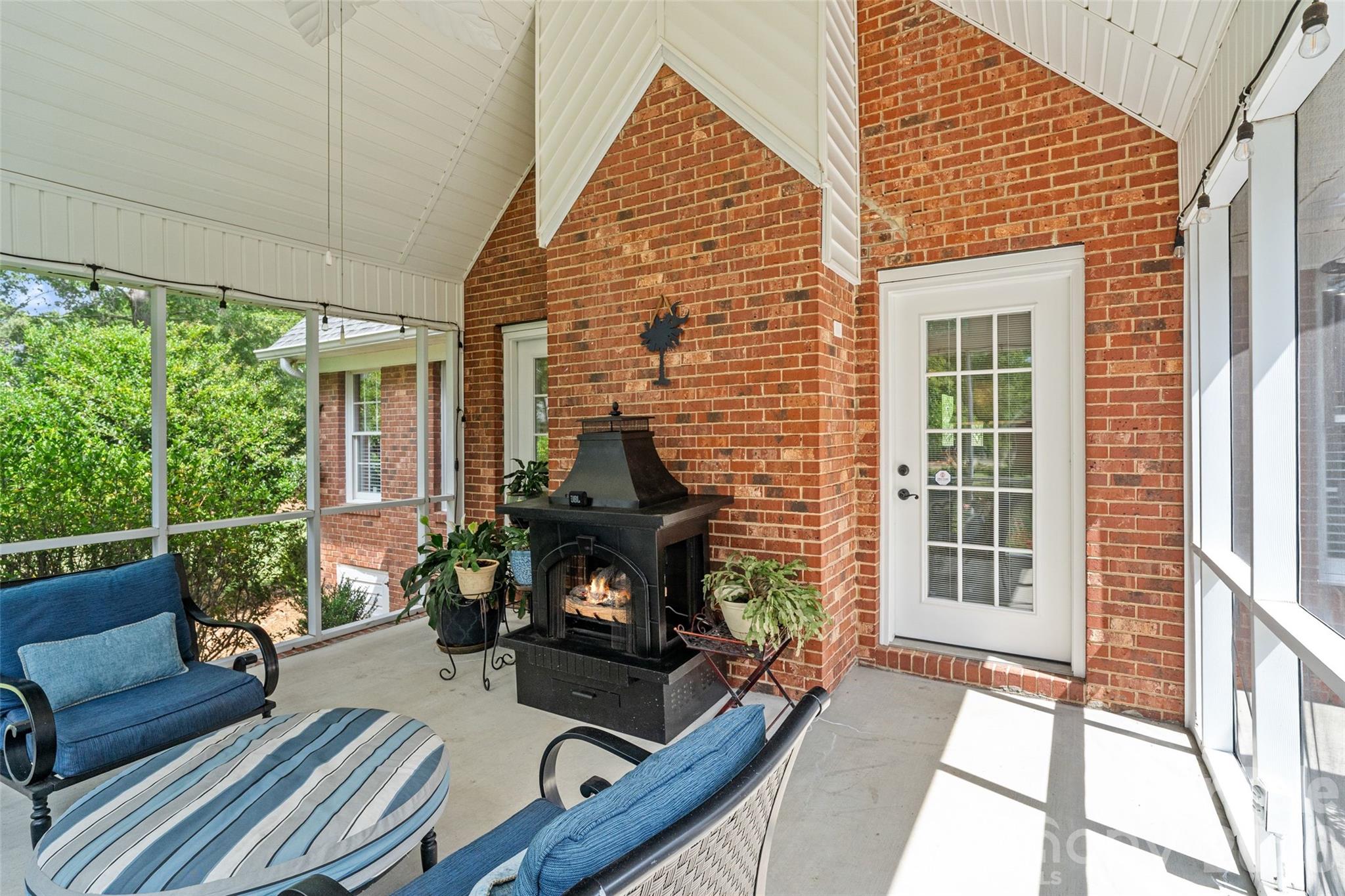 1135 Hunter Trail Court