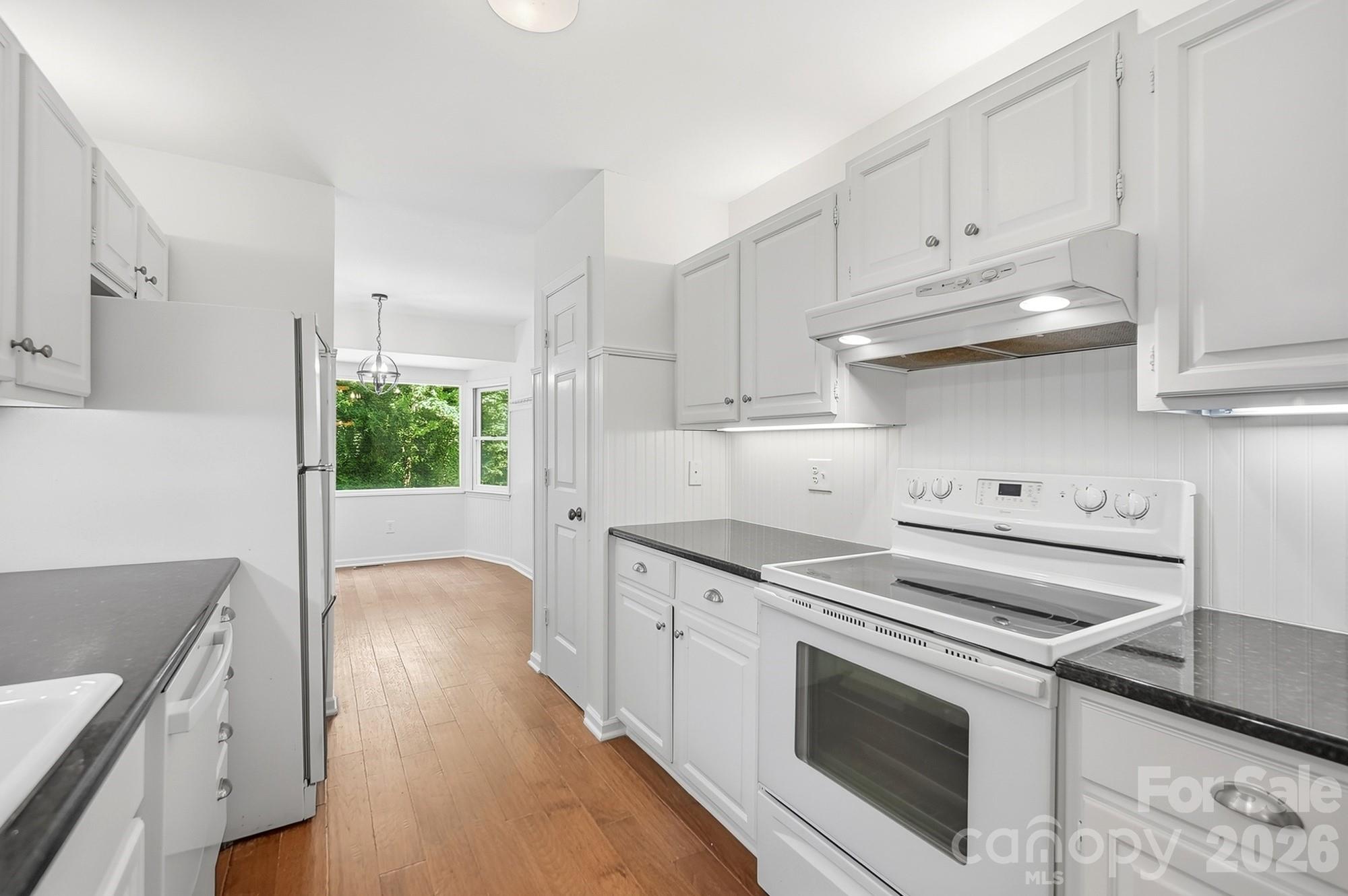 1070 Peachtree Lane