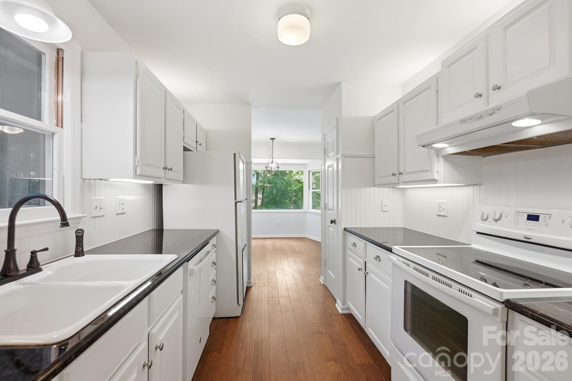 1070 Peachtree Lane
