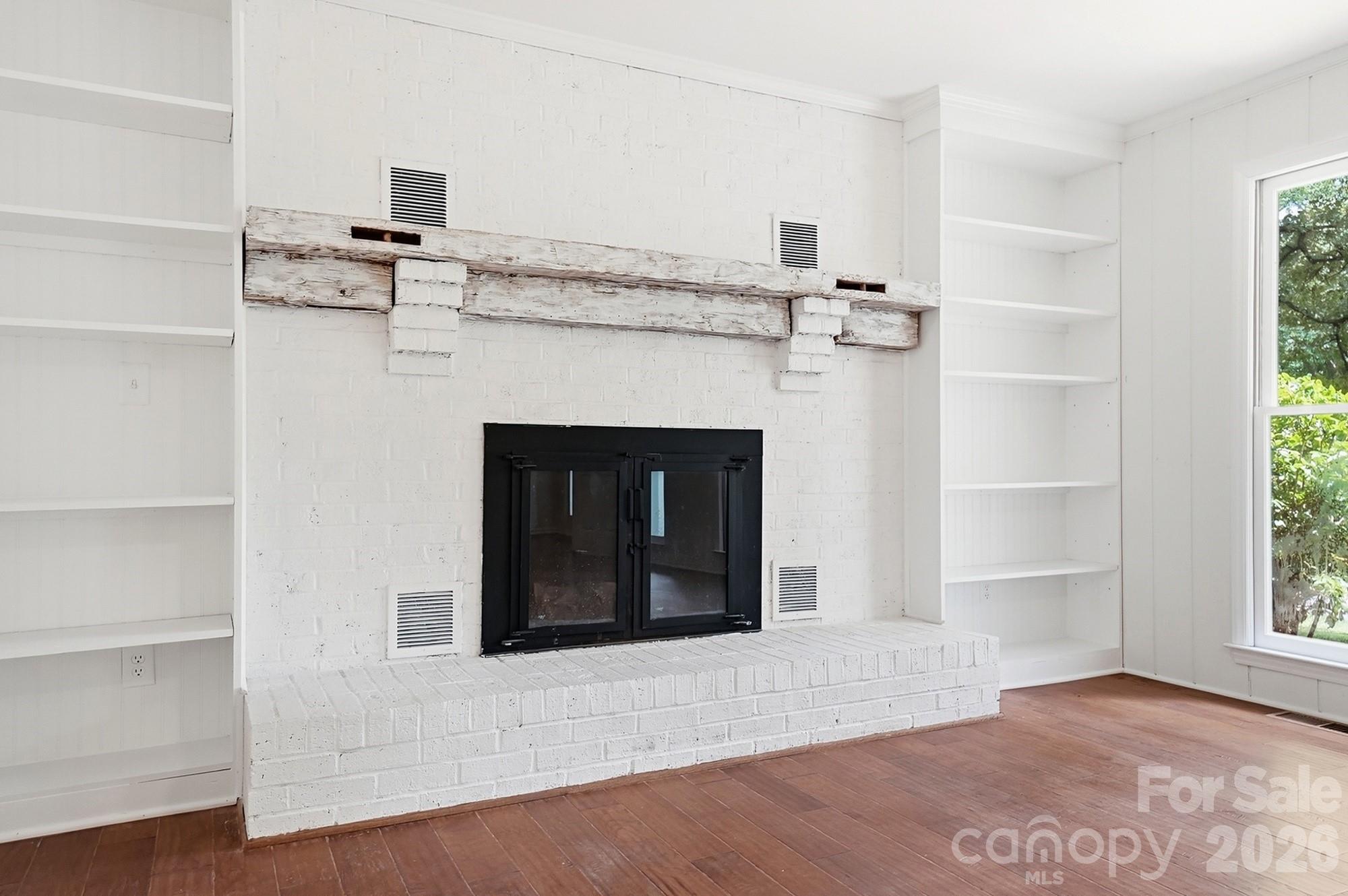 1070 Peachtree Lane