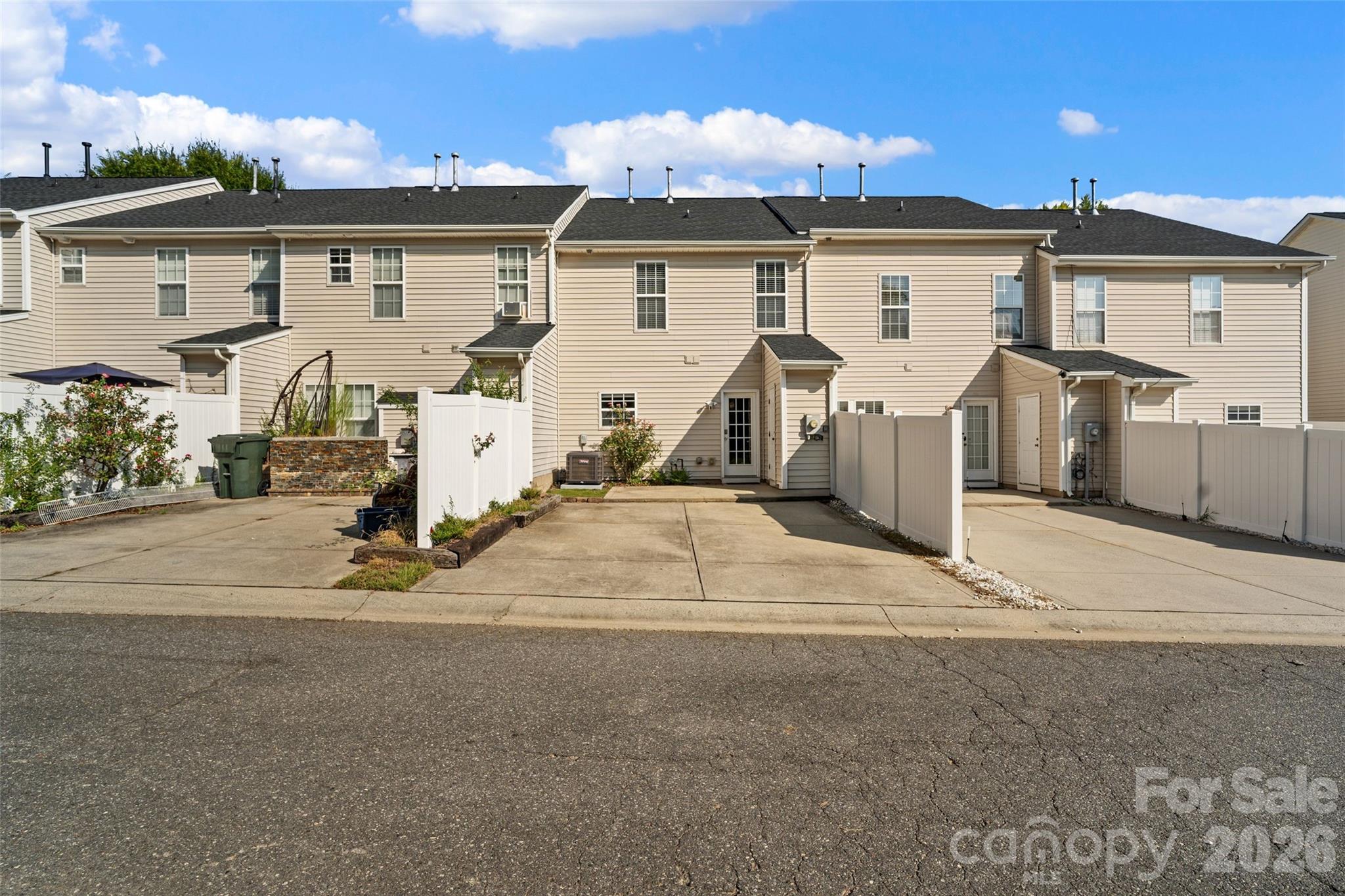 820 Dillard Road