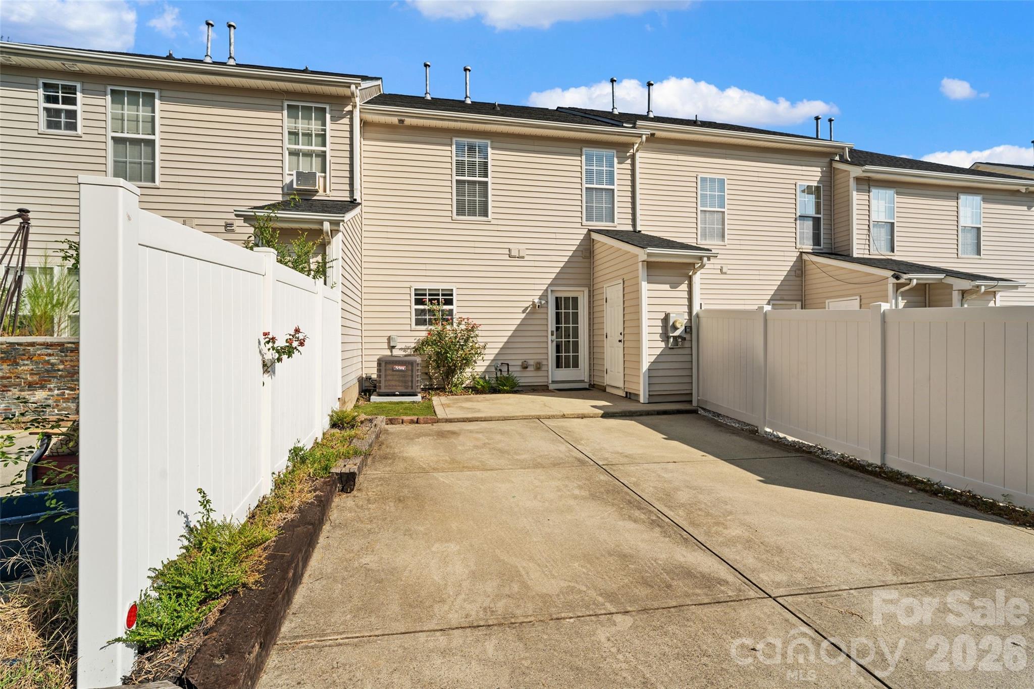 820 Dillard Road