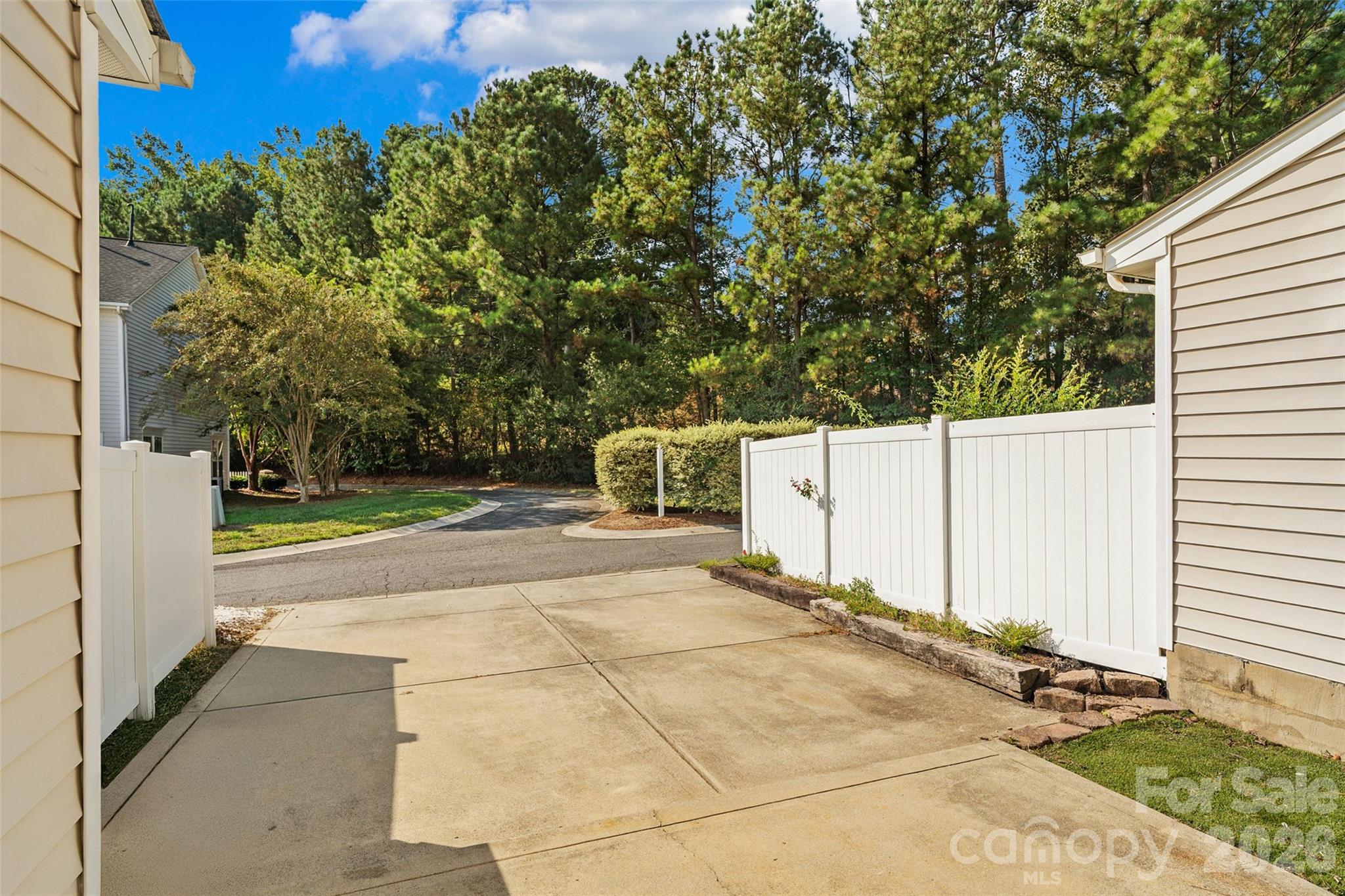 820 Dillard Road