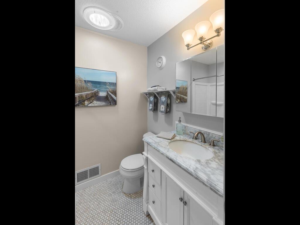 4520 Orchid Circle