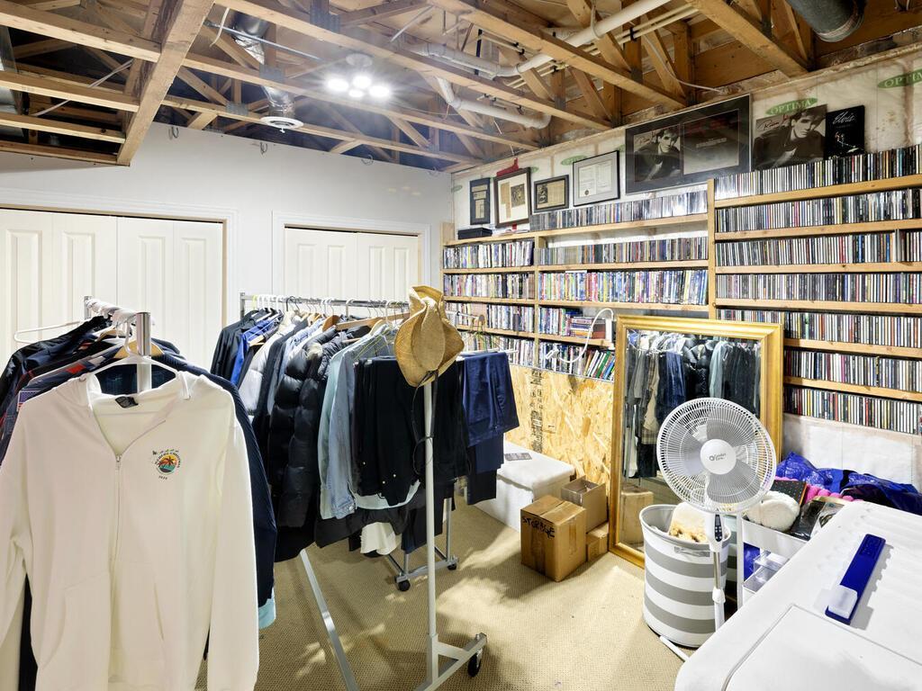 4216 Wilson Street