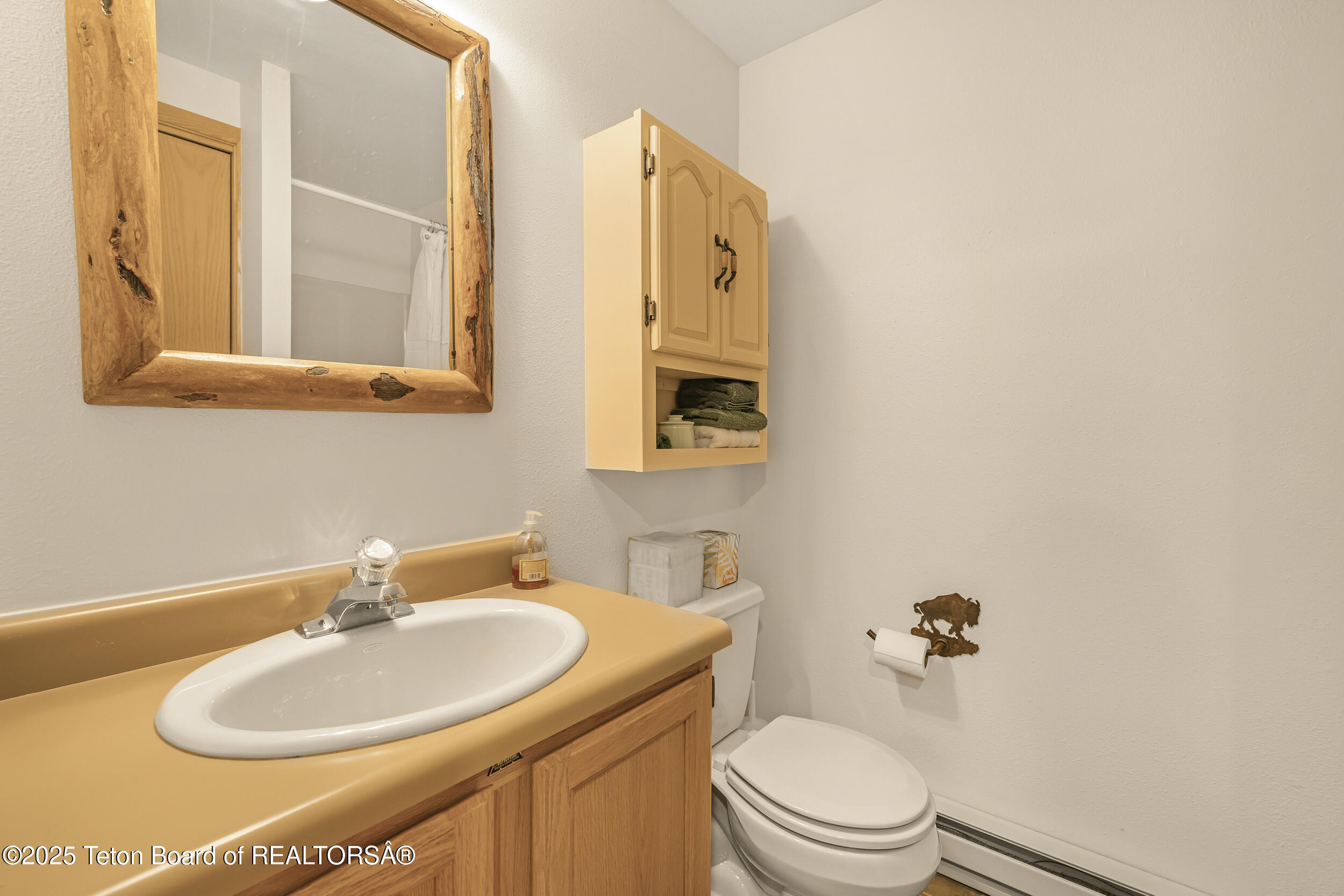 20/22 W KARNS Avenue