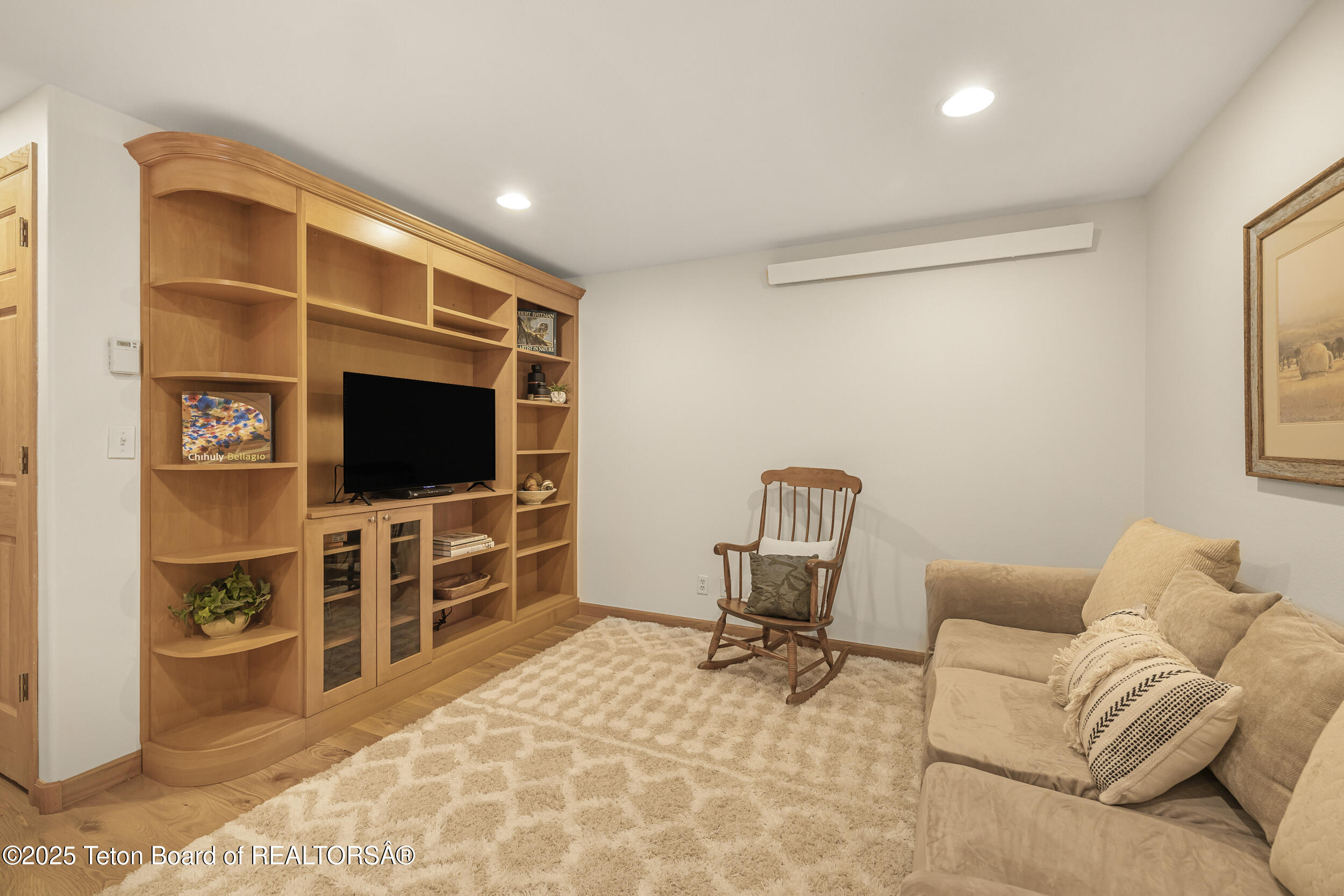 20/22 W KARNS Avenue