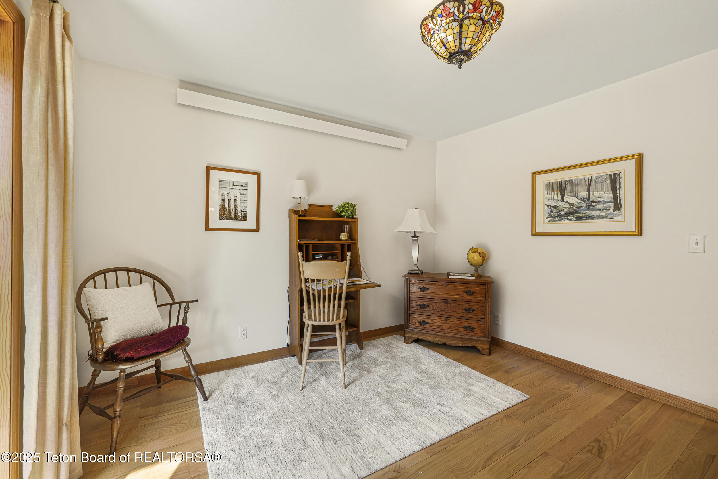 20/22 W KARNS Avenue