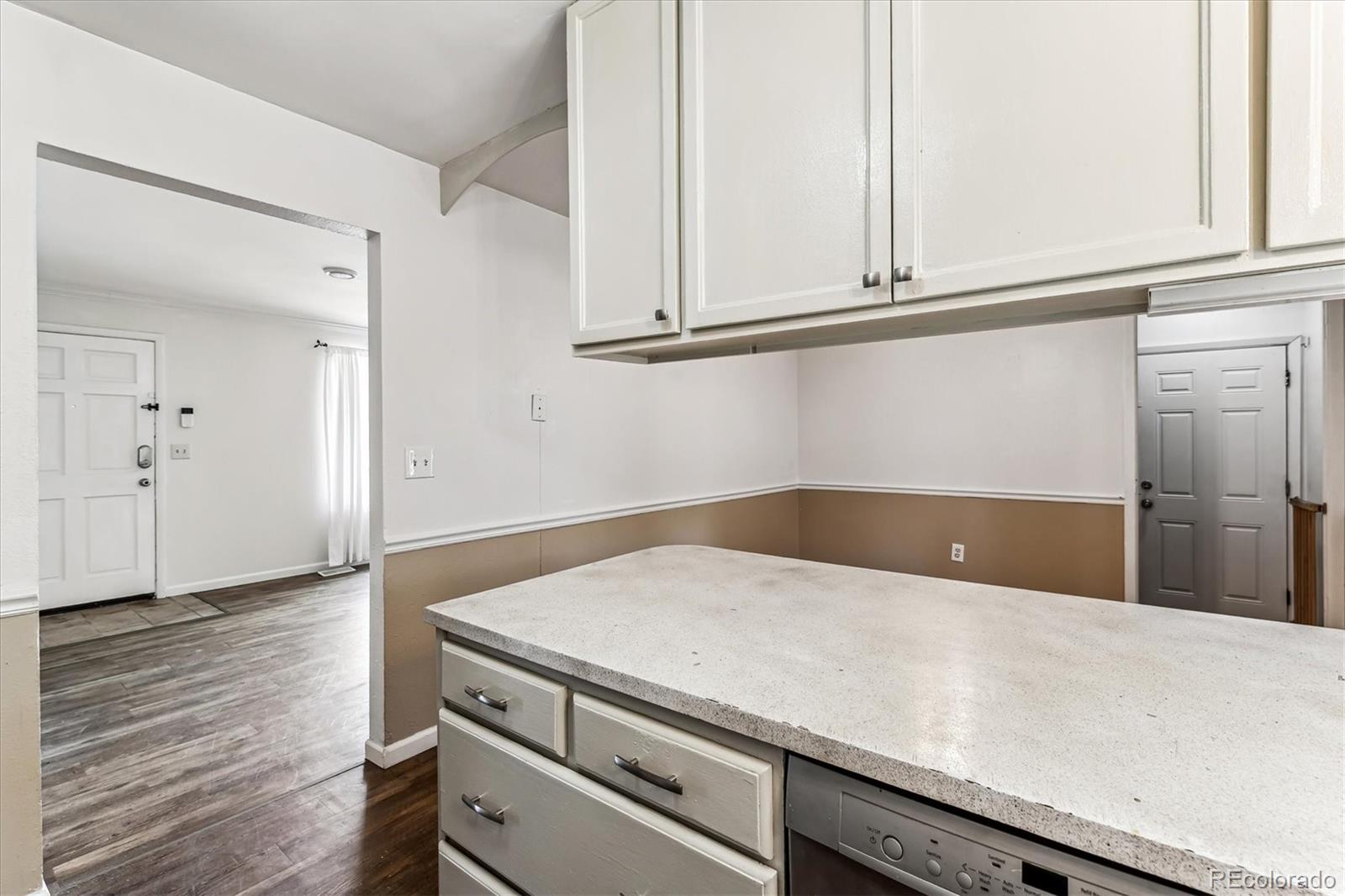 2751 S Jasper Street