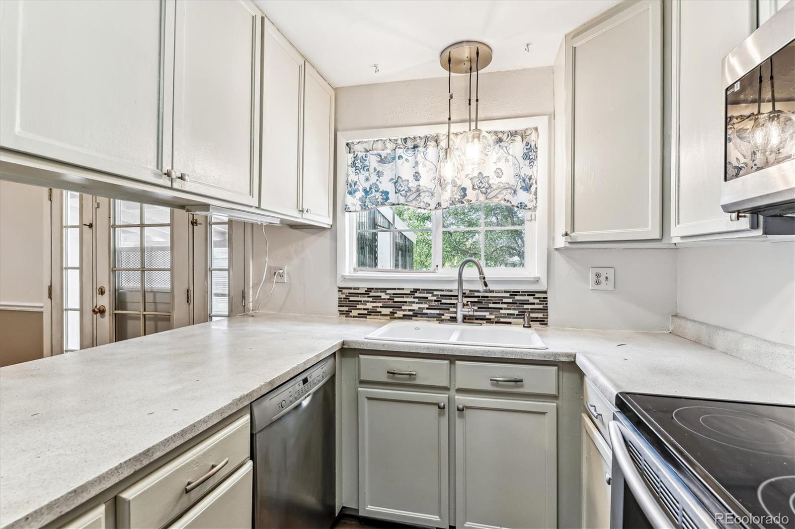 2751 S Jasper Street