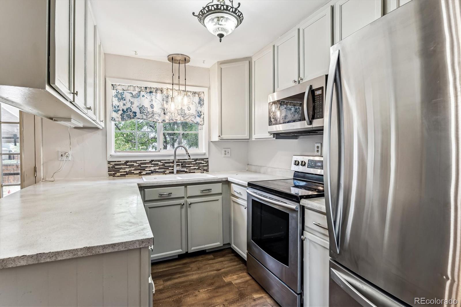 2751 S Jasper Street