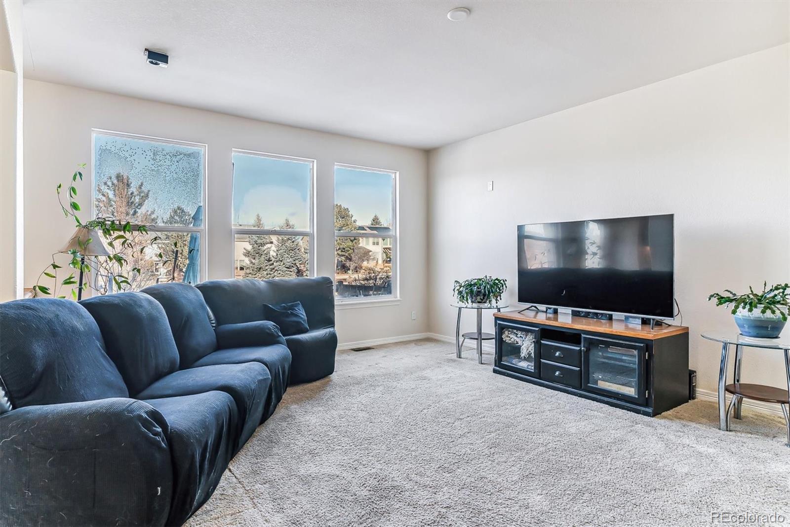 325 Crosshaven Place