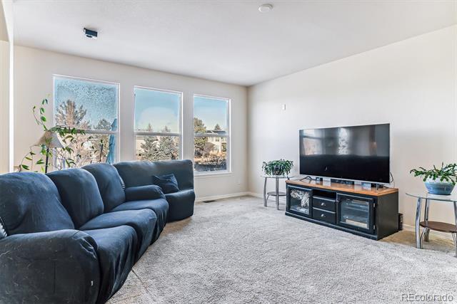 325 Crosshaven Place