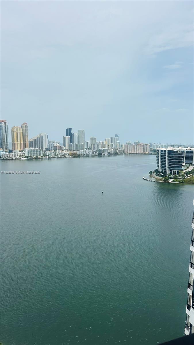 3530 Mystic Pointe Dr # 2813