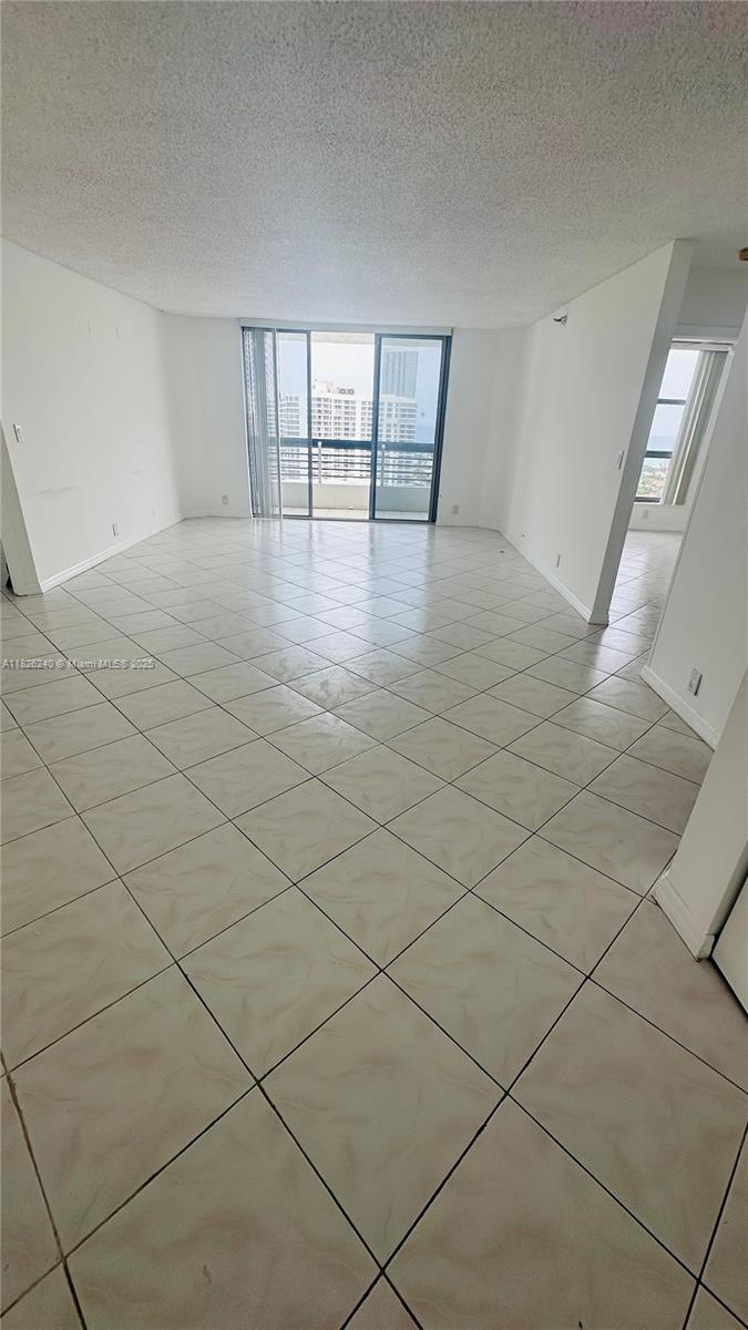 3530 Mystic Pointe Dr # 2813