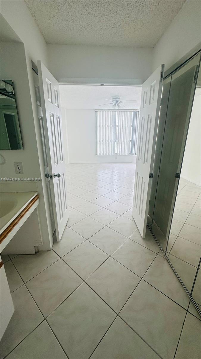 3530 Mystic Pointe Dr # 2813