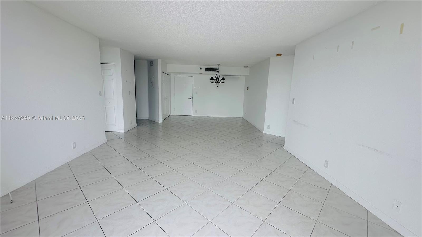 3530 Mystic Pointe Dr # 2813