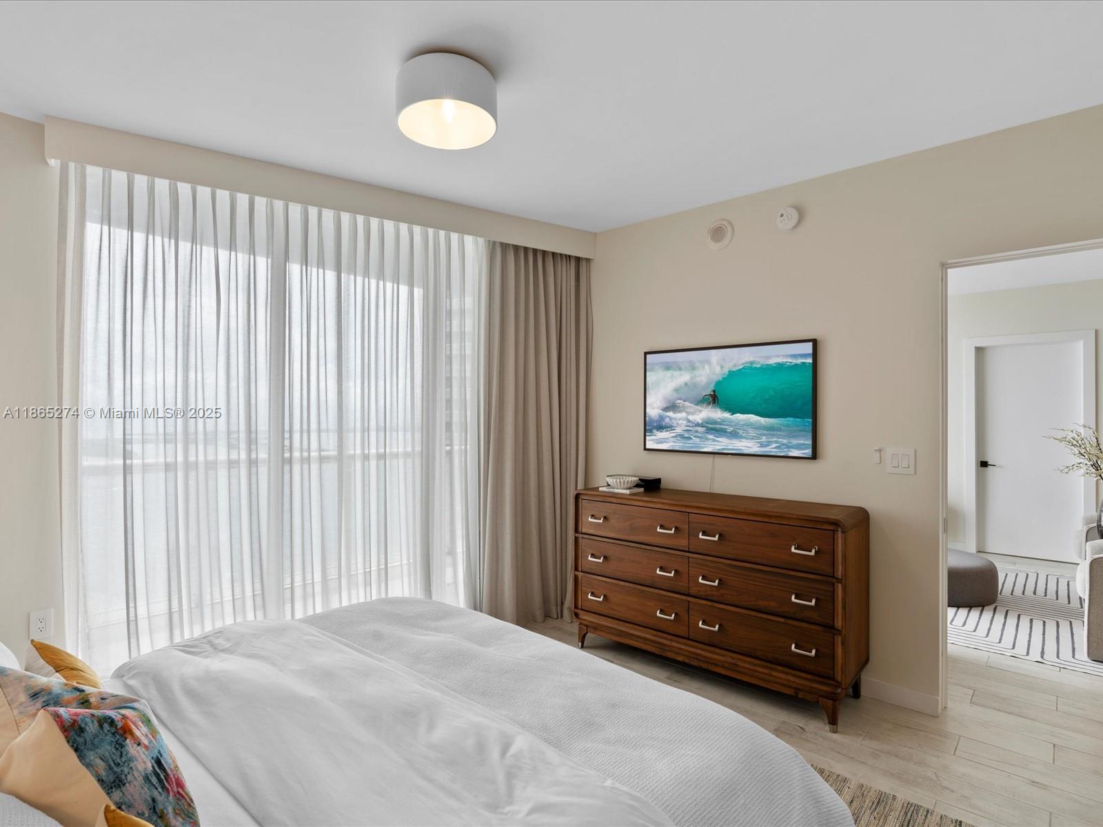 465 Brickell Ave # 4905