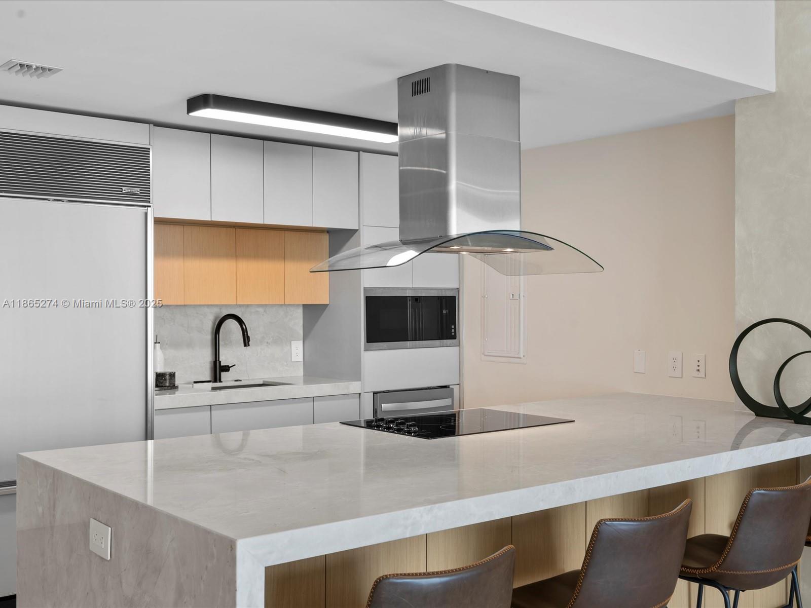465 Brickell Ave # 4905