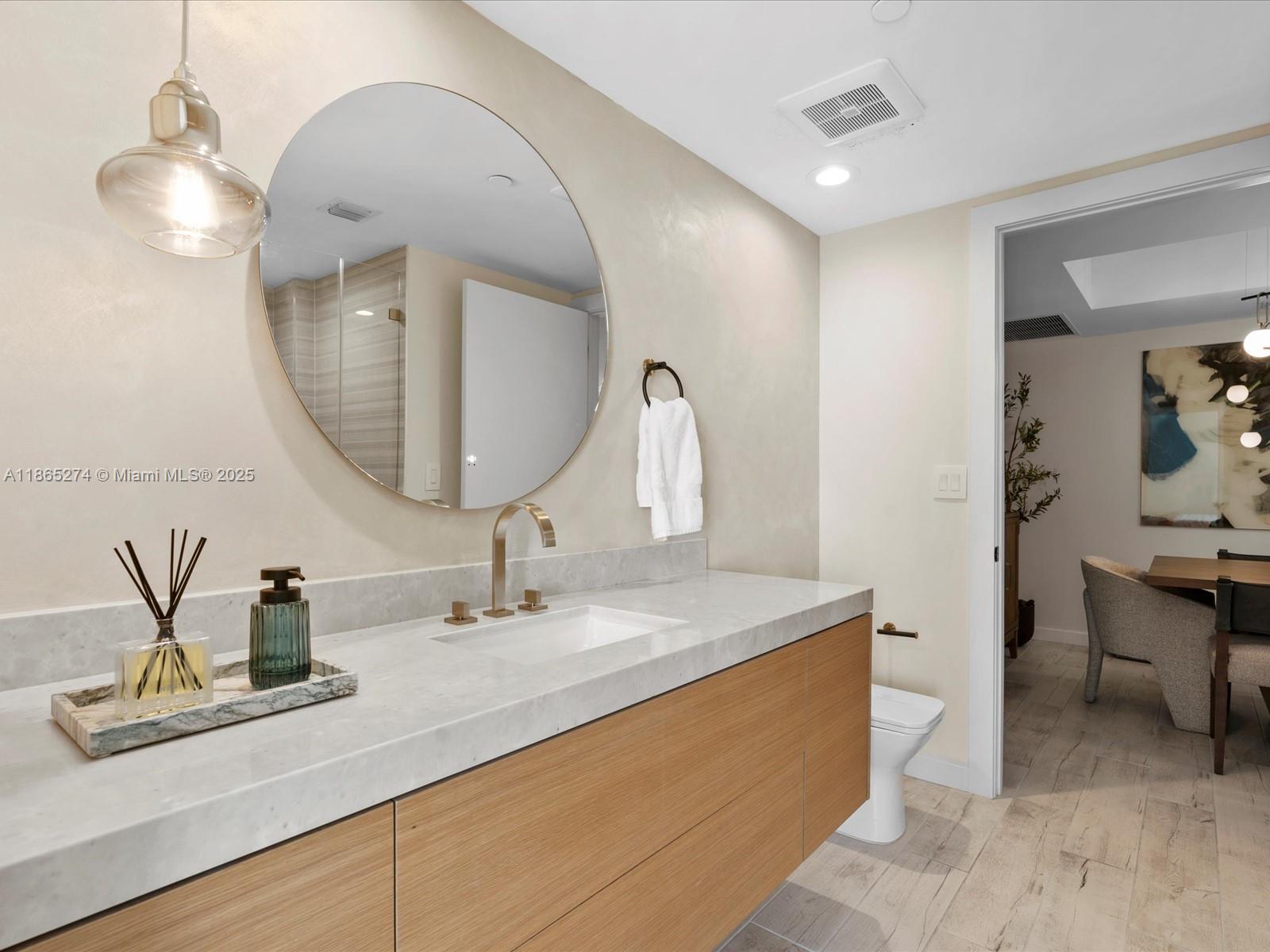 465 Brickell Ave # 4905