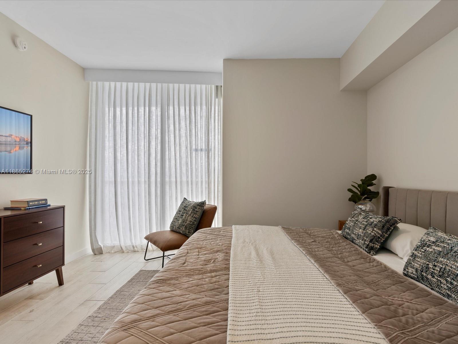 465 Brickell Ave # 4905