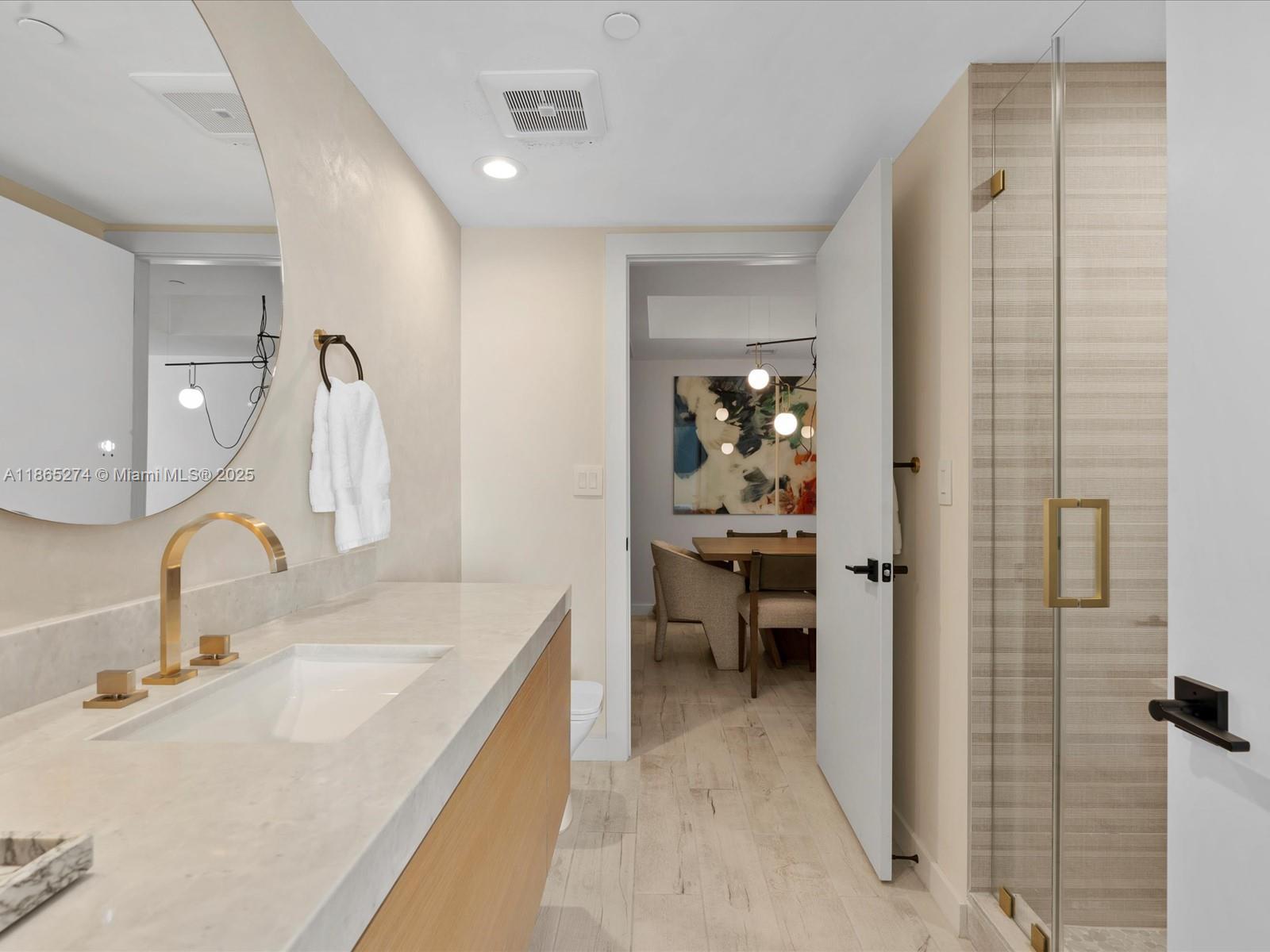465 Brickell Ave # 4905