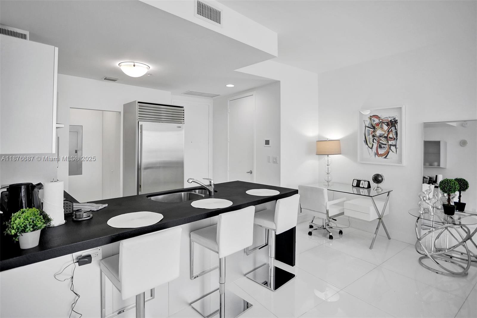 18201 Collins Ave # 5508